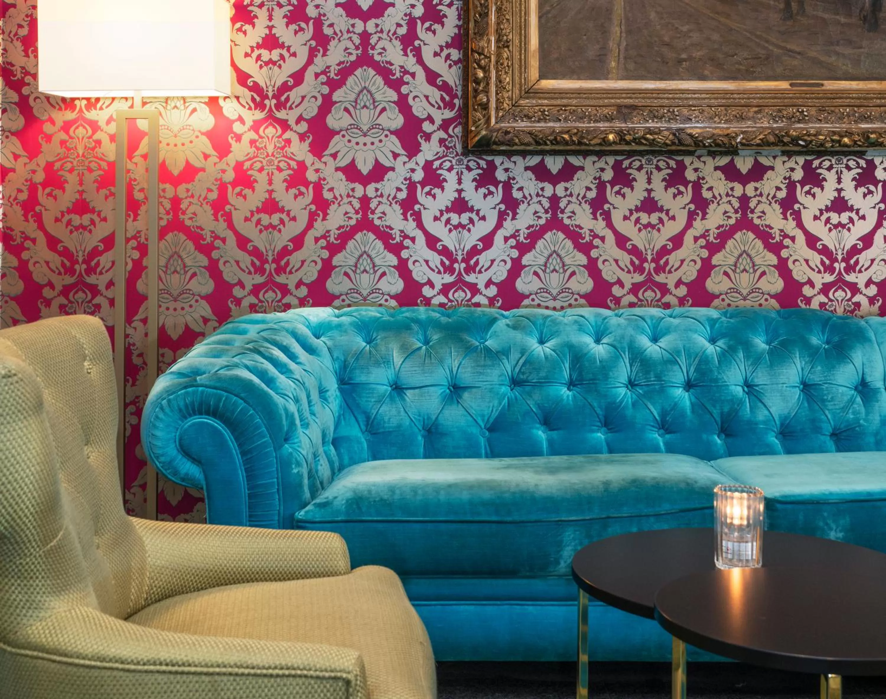 Seating area in Thon Hotel Cecil