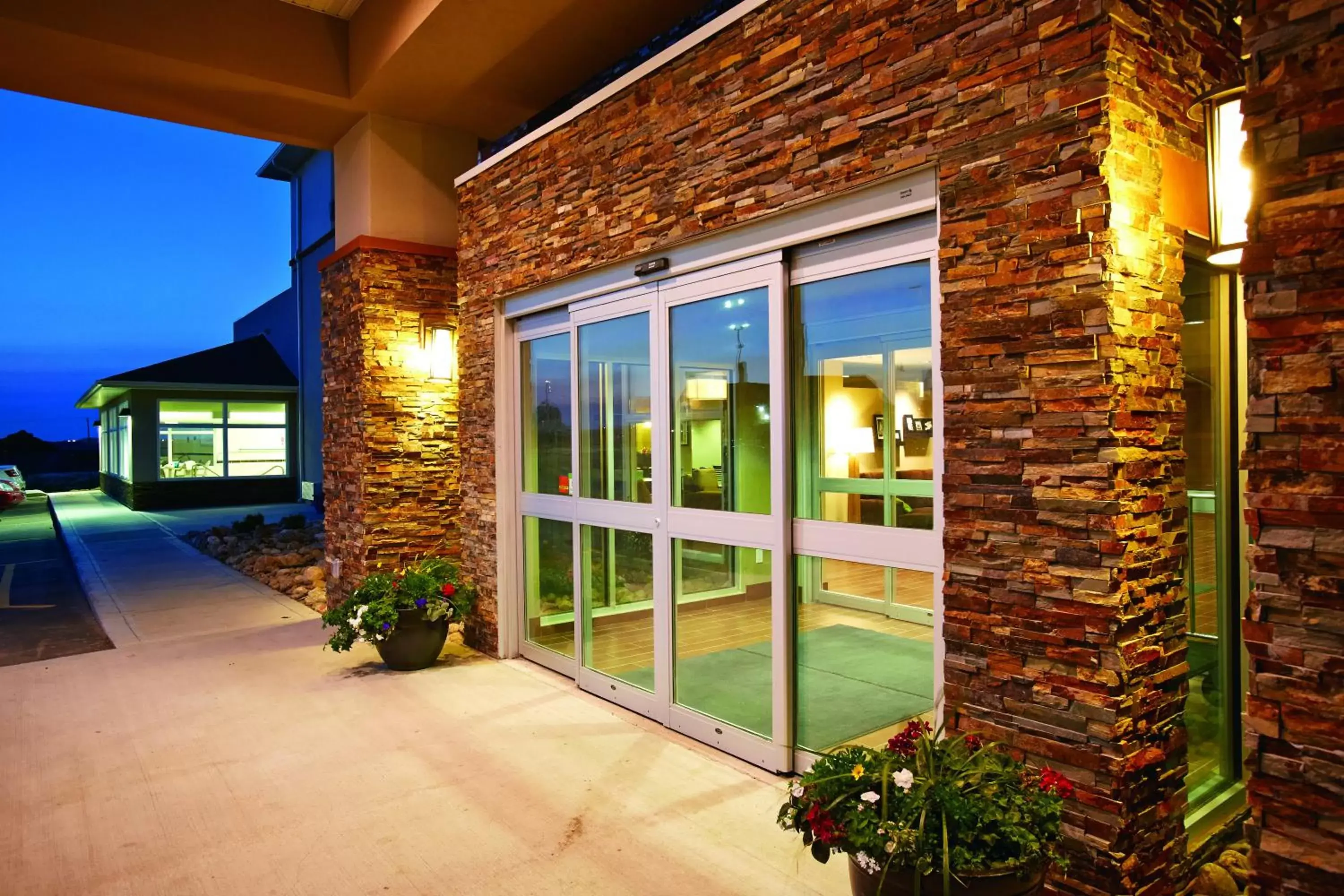 Facade/entrance in Sleep Inn Regina East