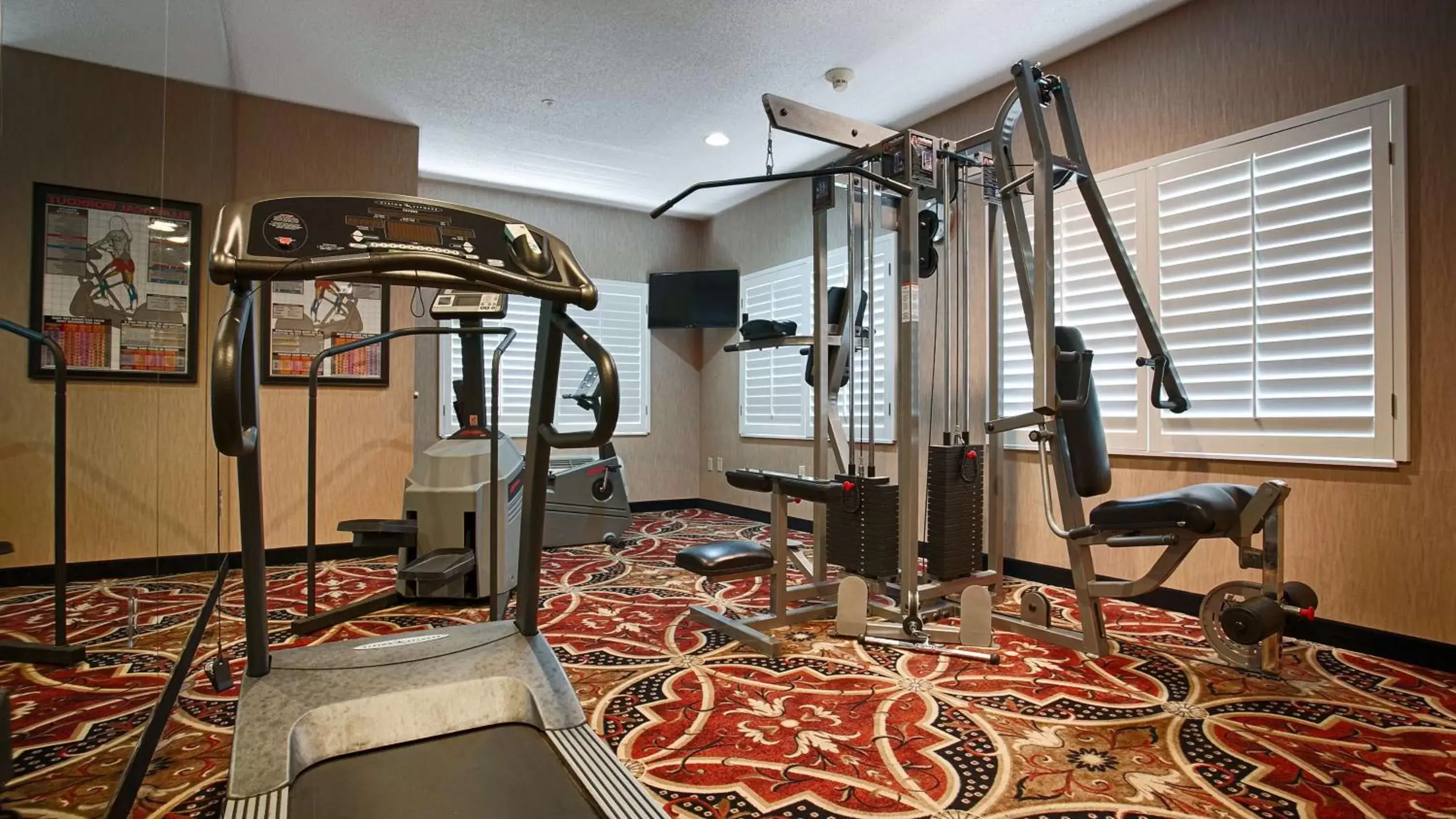 Fitness centre/facilities, Fitness Center/Facilities in Best Western Plus Southpark Inn & Suites