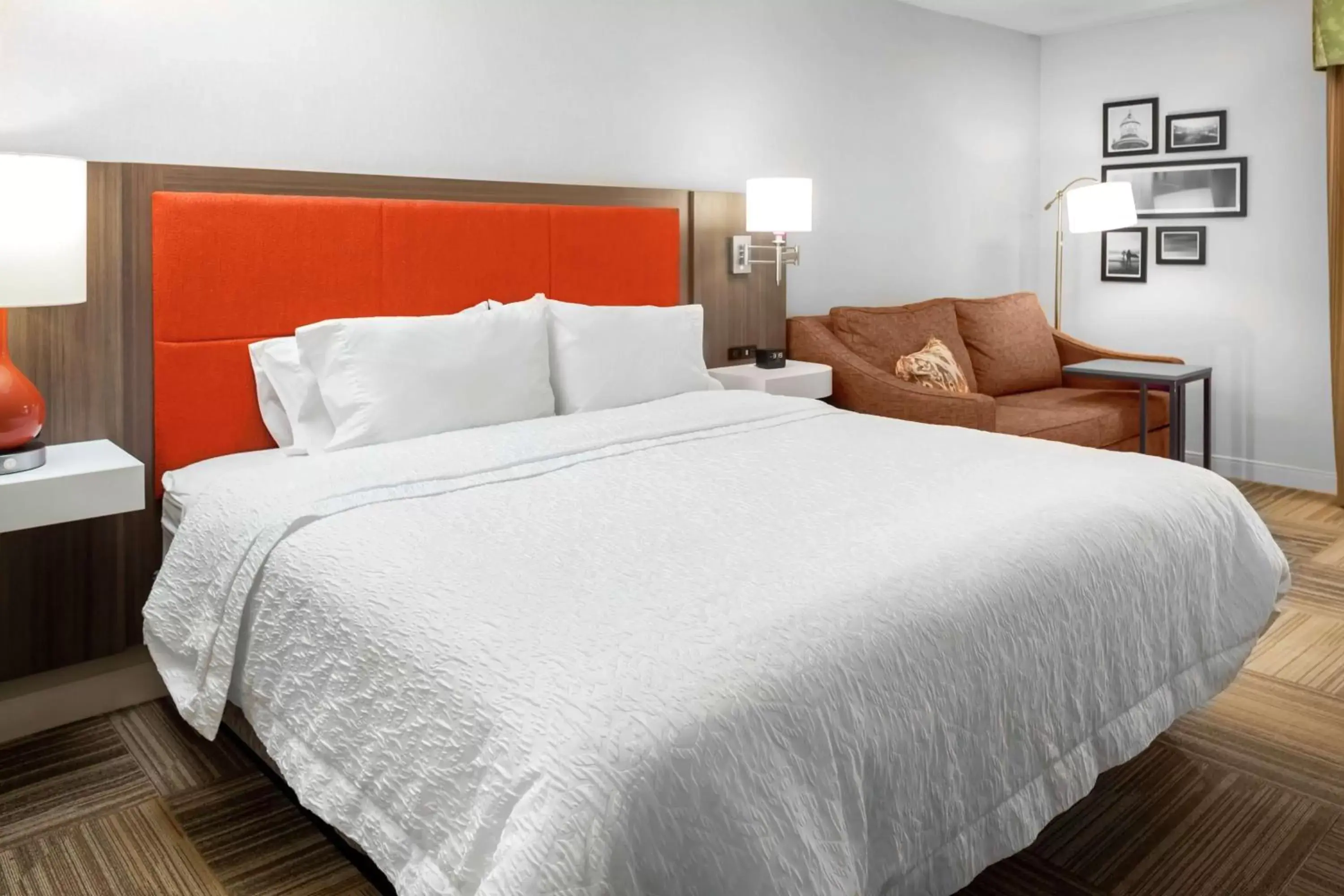 Living room, Bed in Hampton Inn Miami/Dadeland