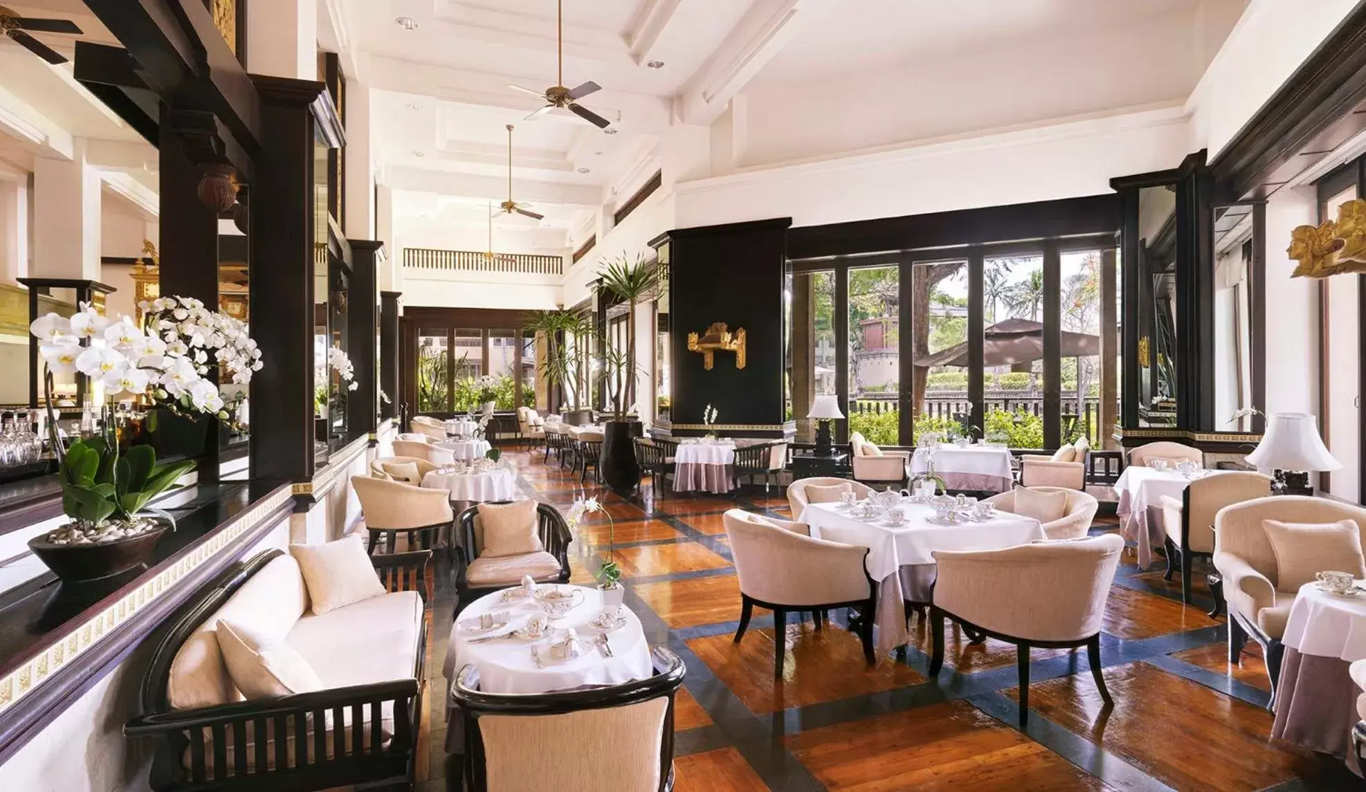 Lounge or bar, Restaurant/Places to Eat in InterContinental Bali Resort, an IHG Hotel