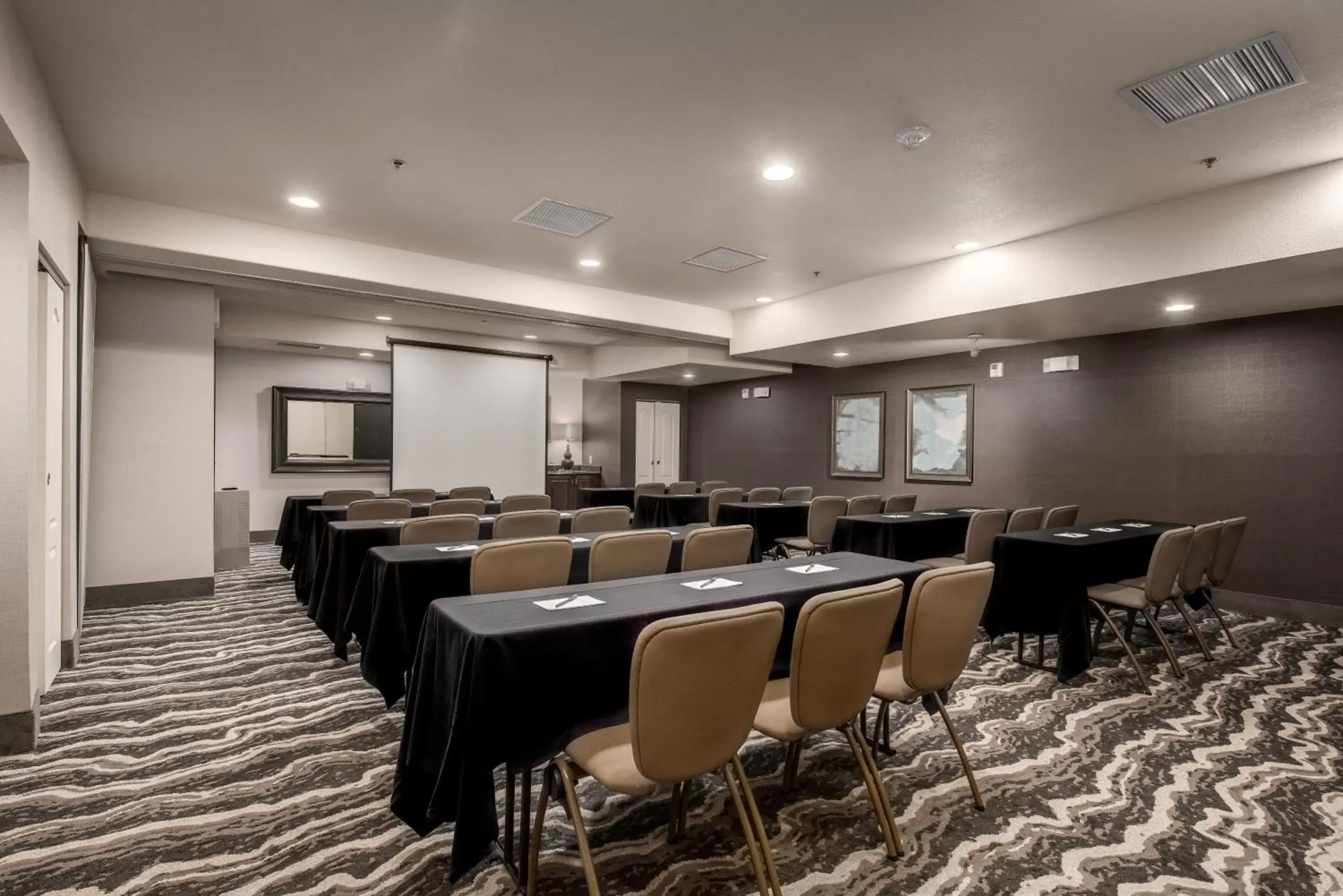 Meeting/conference room in Holiday Inn Express West Valley City, an IHG Hotel