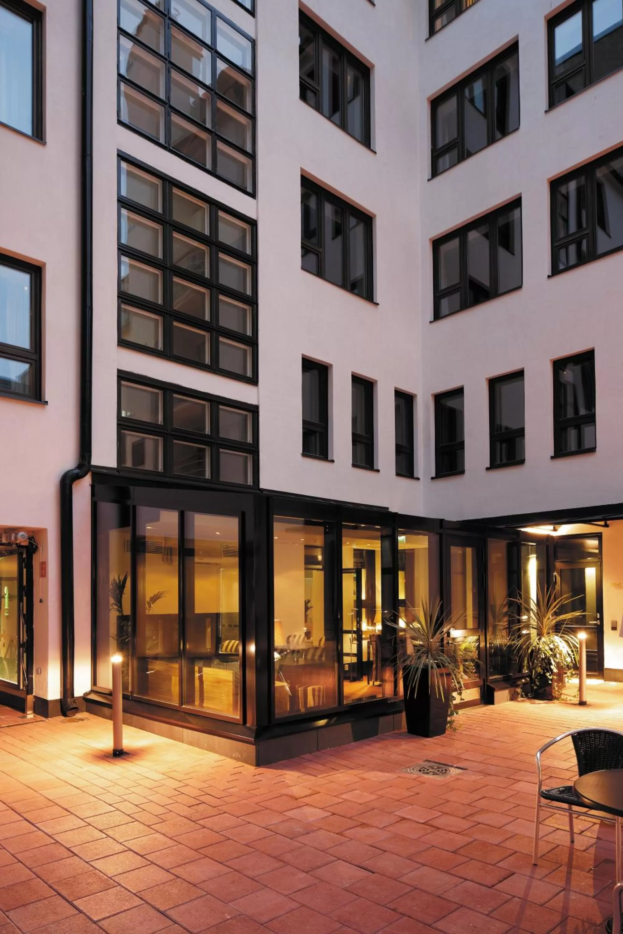 Communal lounge/ TV room in Hotel Fabian