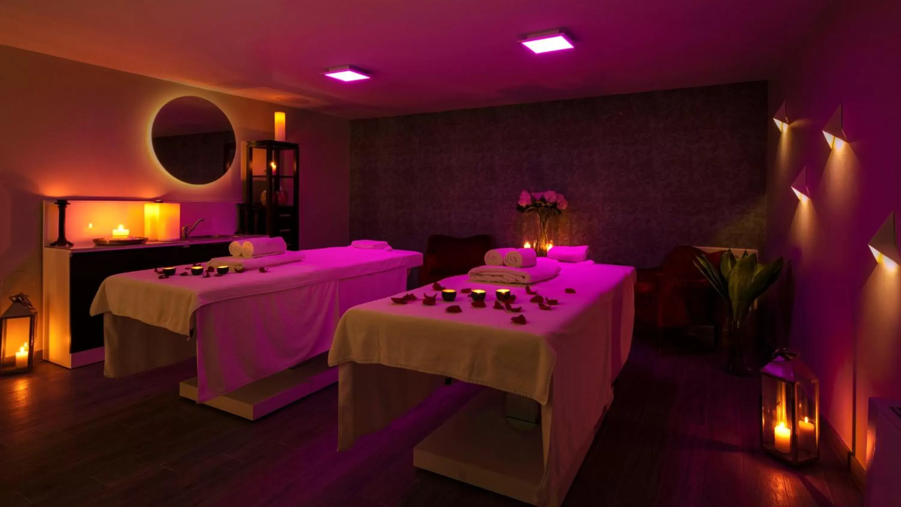 Massage, Spa/Wellness in Royal Blue Hotel