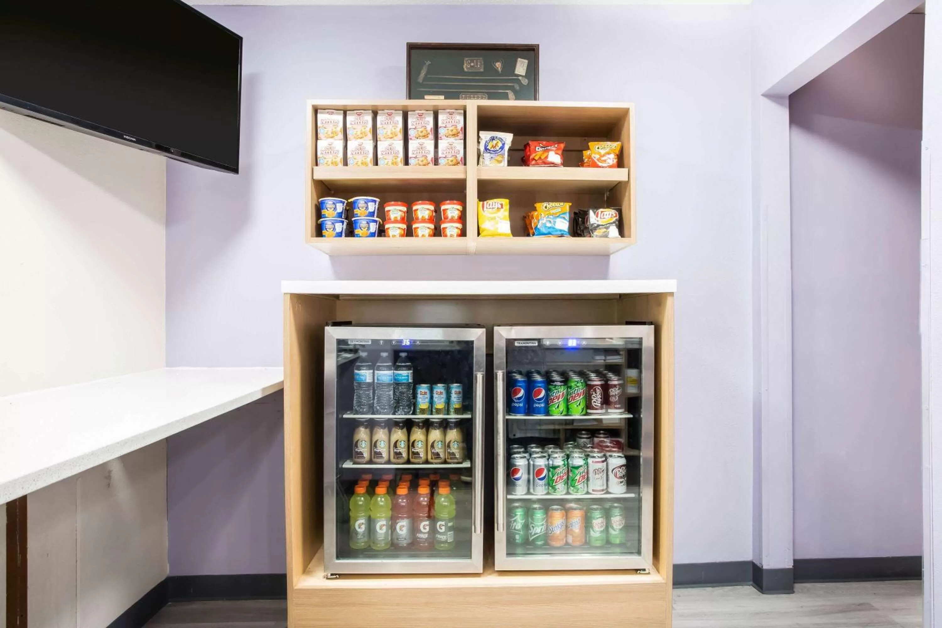 Food and drinks in Microtel Inn & Suites by Wyndham Southern Pines Pinehurst