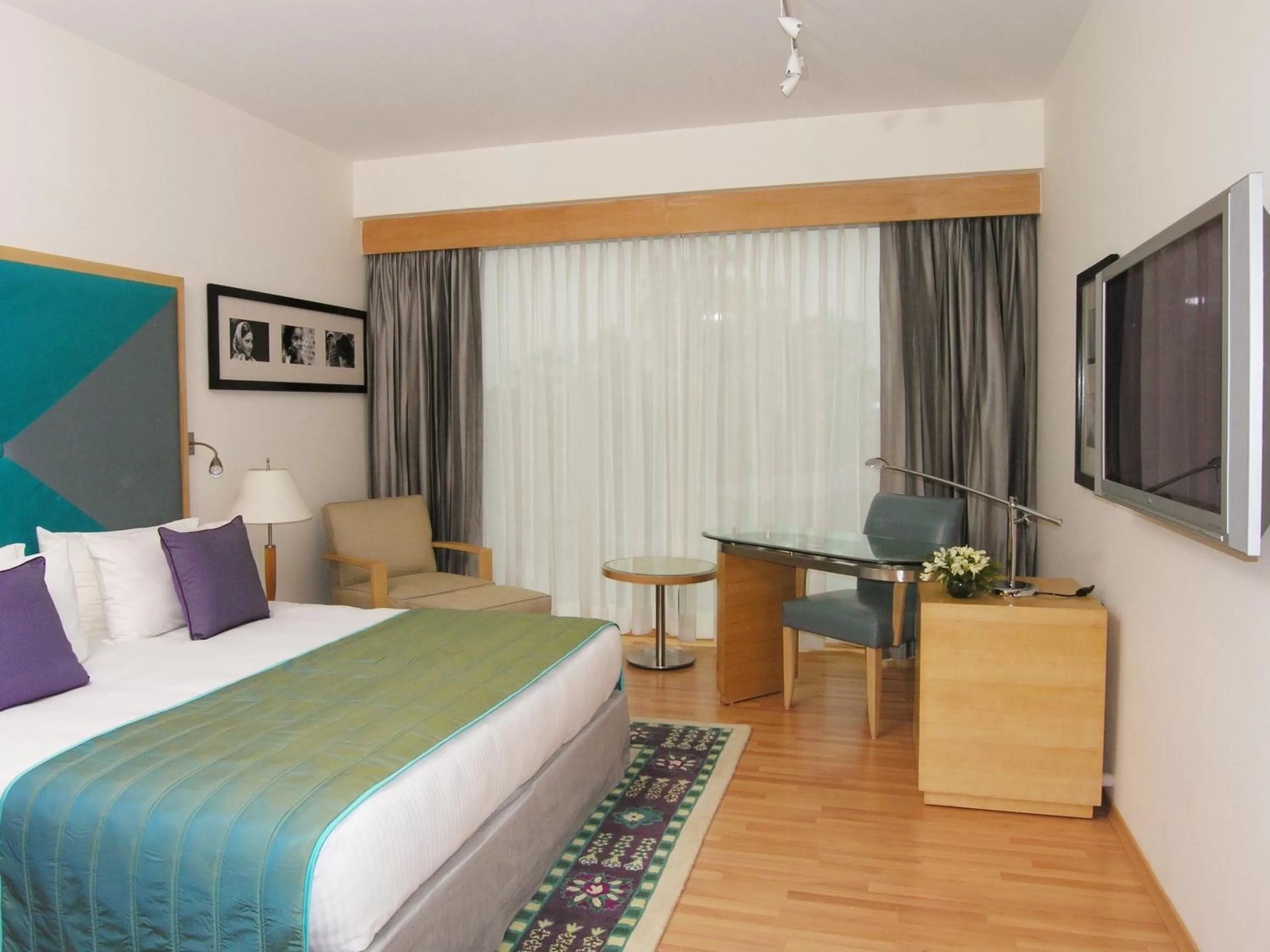 Bed in Taj Chandigarh