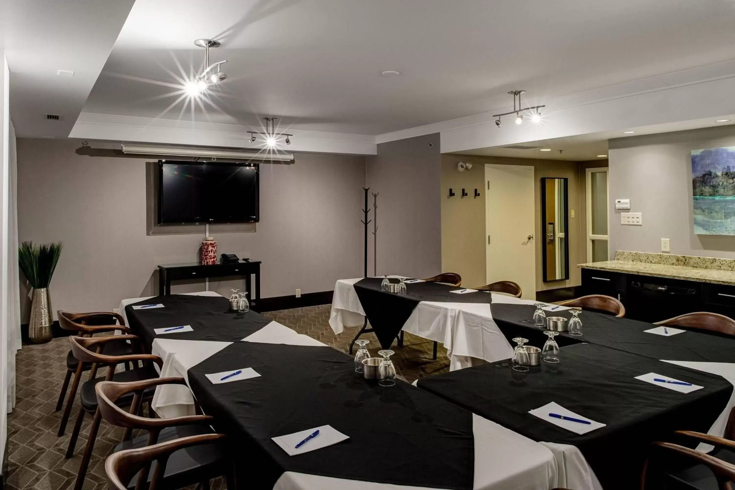 Meeting/conference room in Delta Hotels by Marriott Kamloops