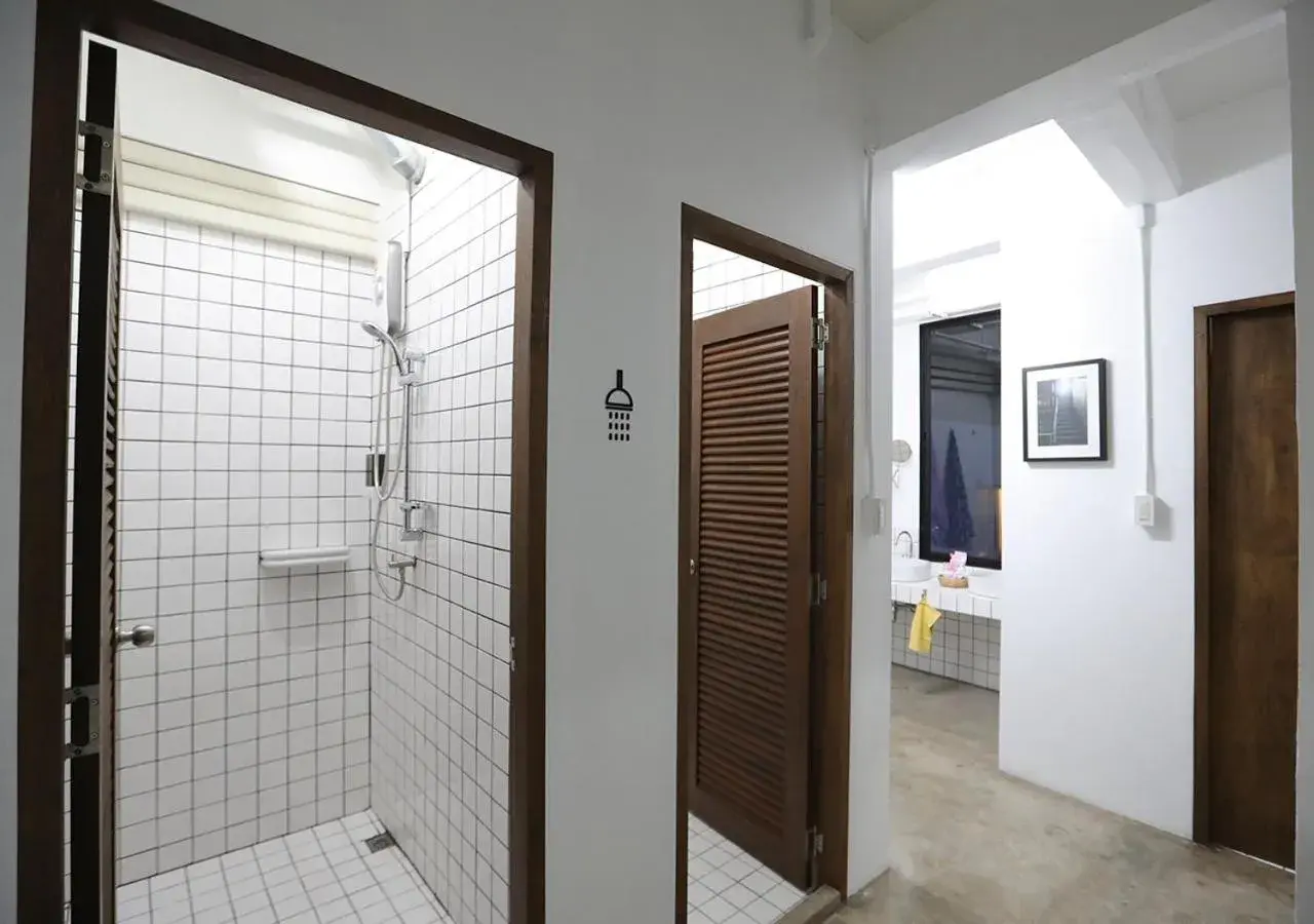 Bathroom in Apartment45 Hostel