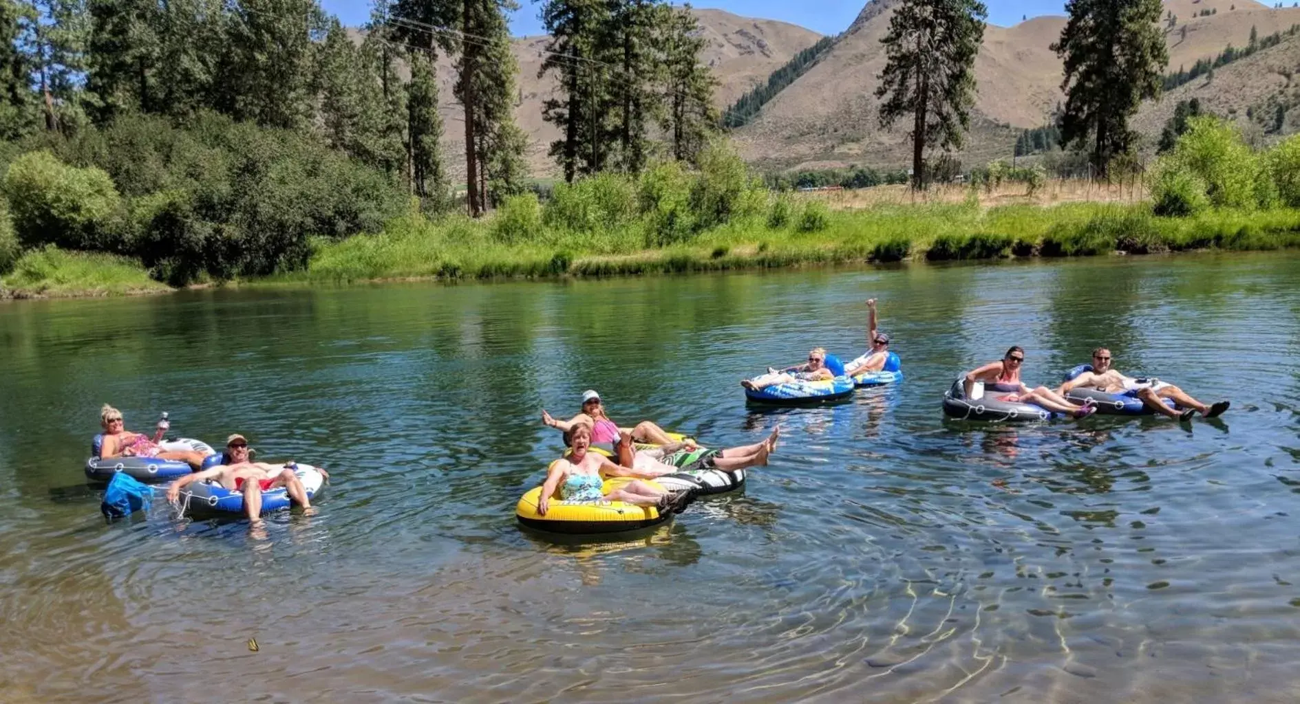 Entertainment, Canoeing in Twisp River Suites