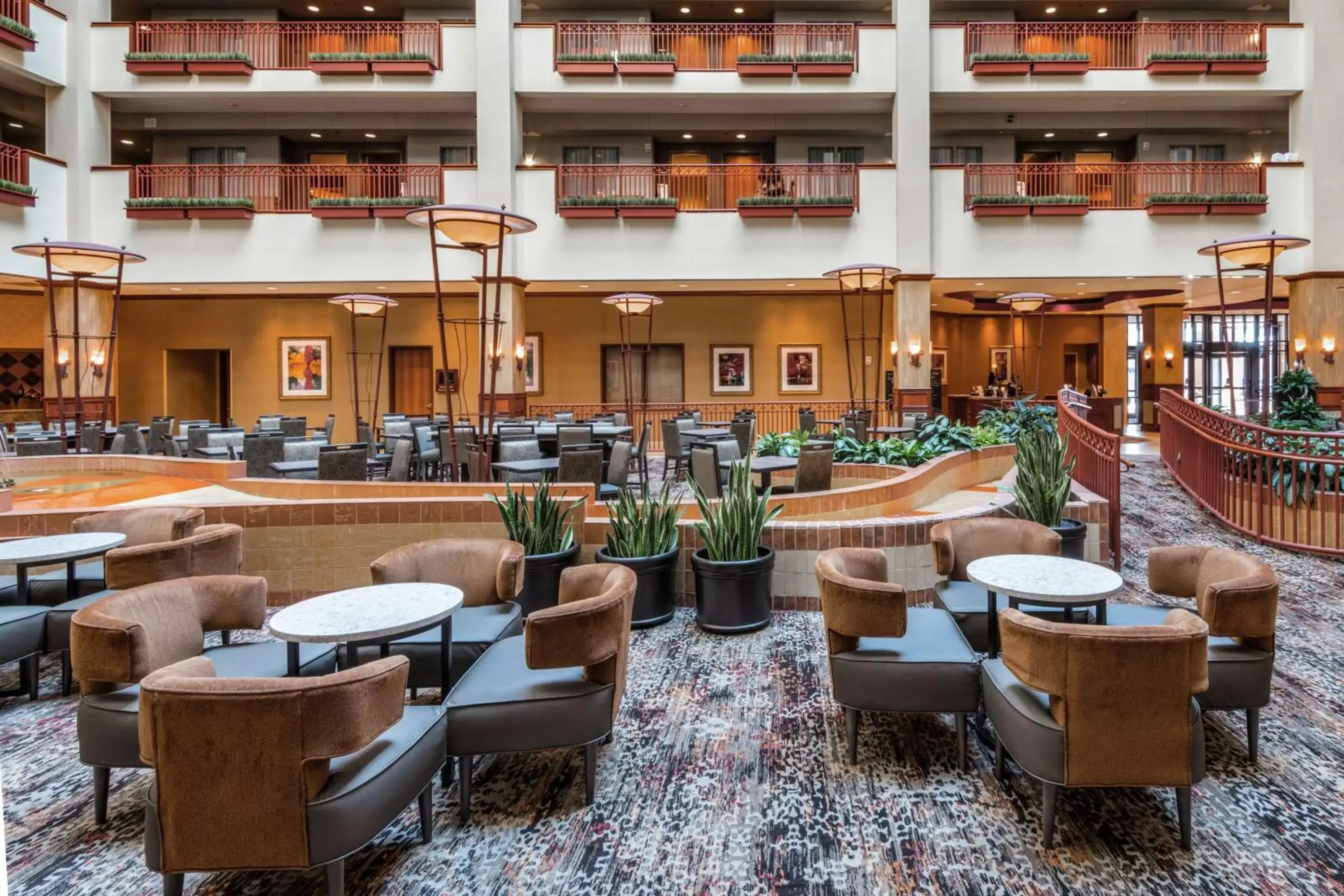 Lobby or reception in Embassy Suites by Hilton Saint Louis Saint Charles
