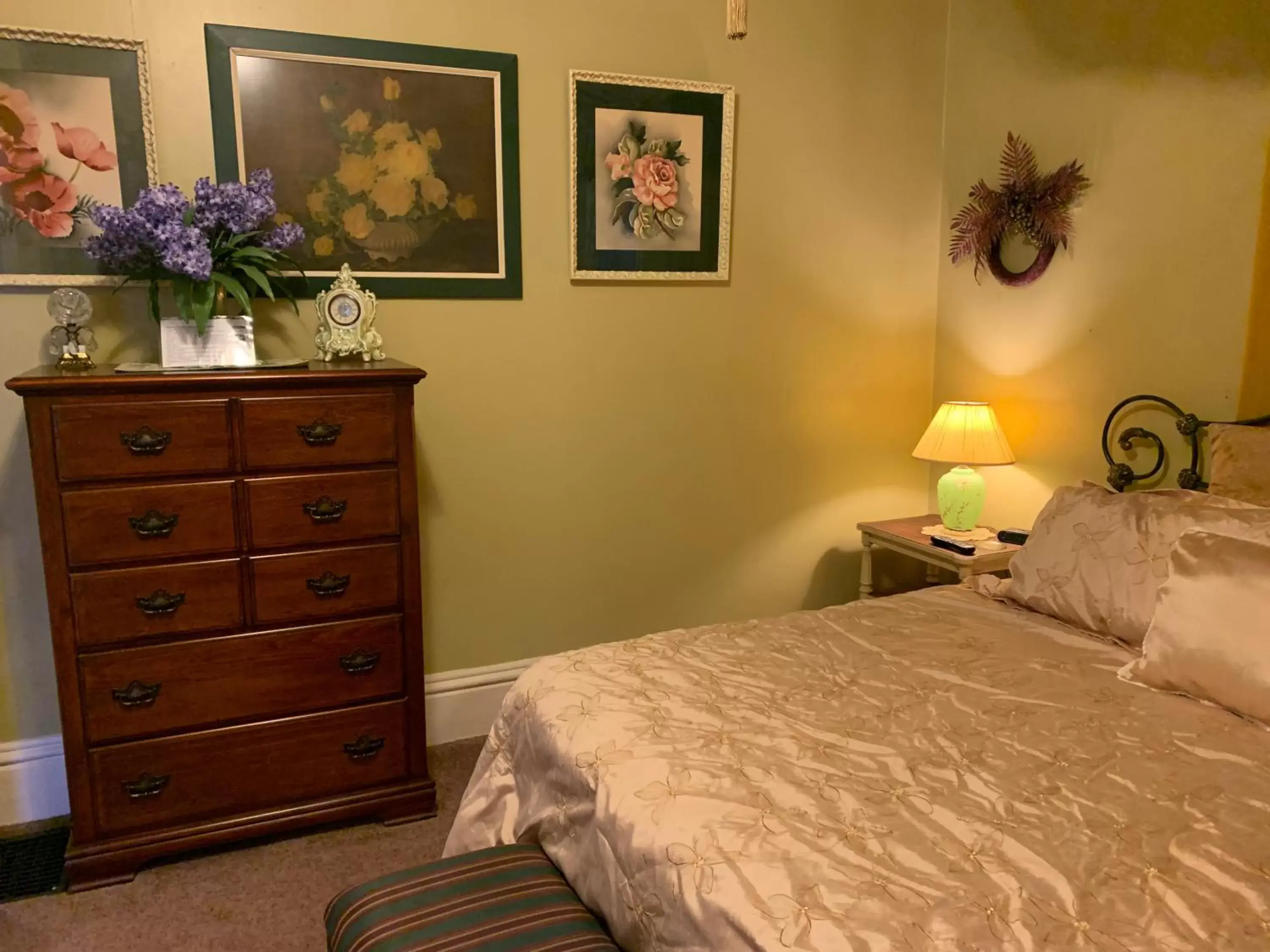 Bedroom, Bed in Bayberry House Bed and Breakfast