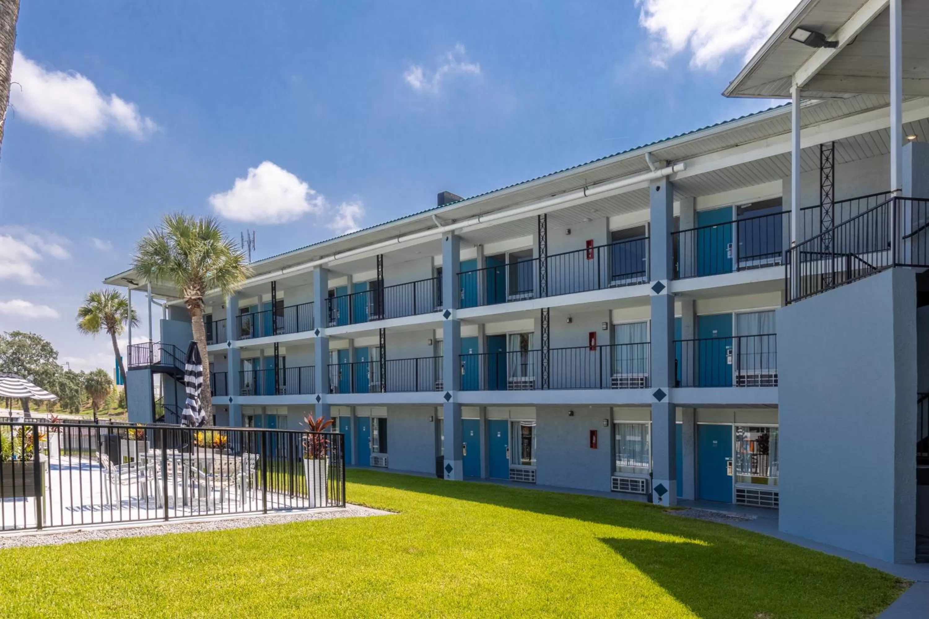 Property building in Baymont by Wyndham Altamonte Springs