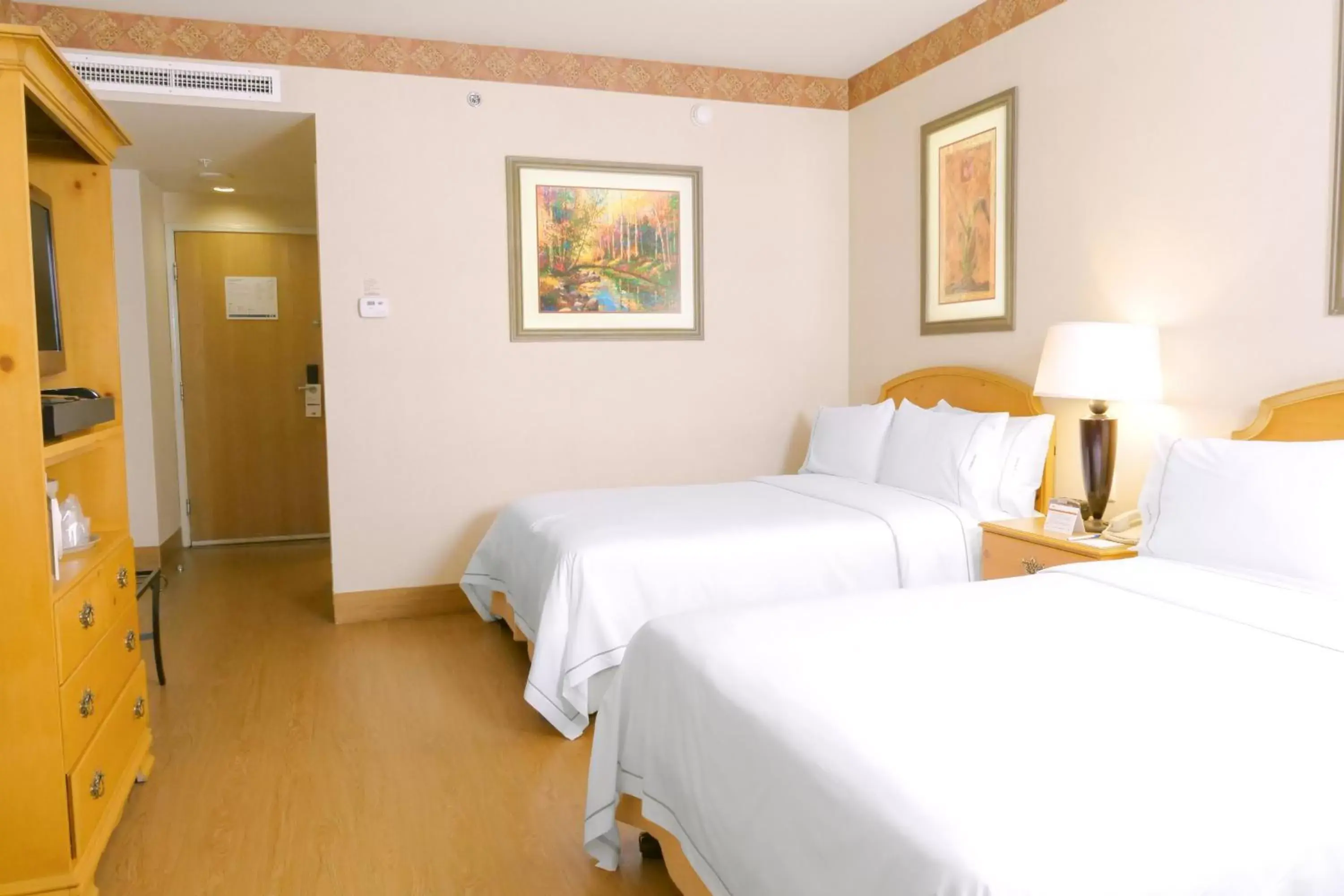 Photo of the whole room, Bed in Holiday Inn Express Silao-Aeropuerto Bajio, an IHG Hotel