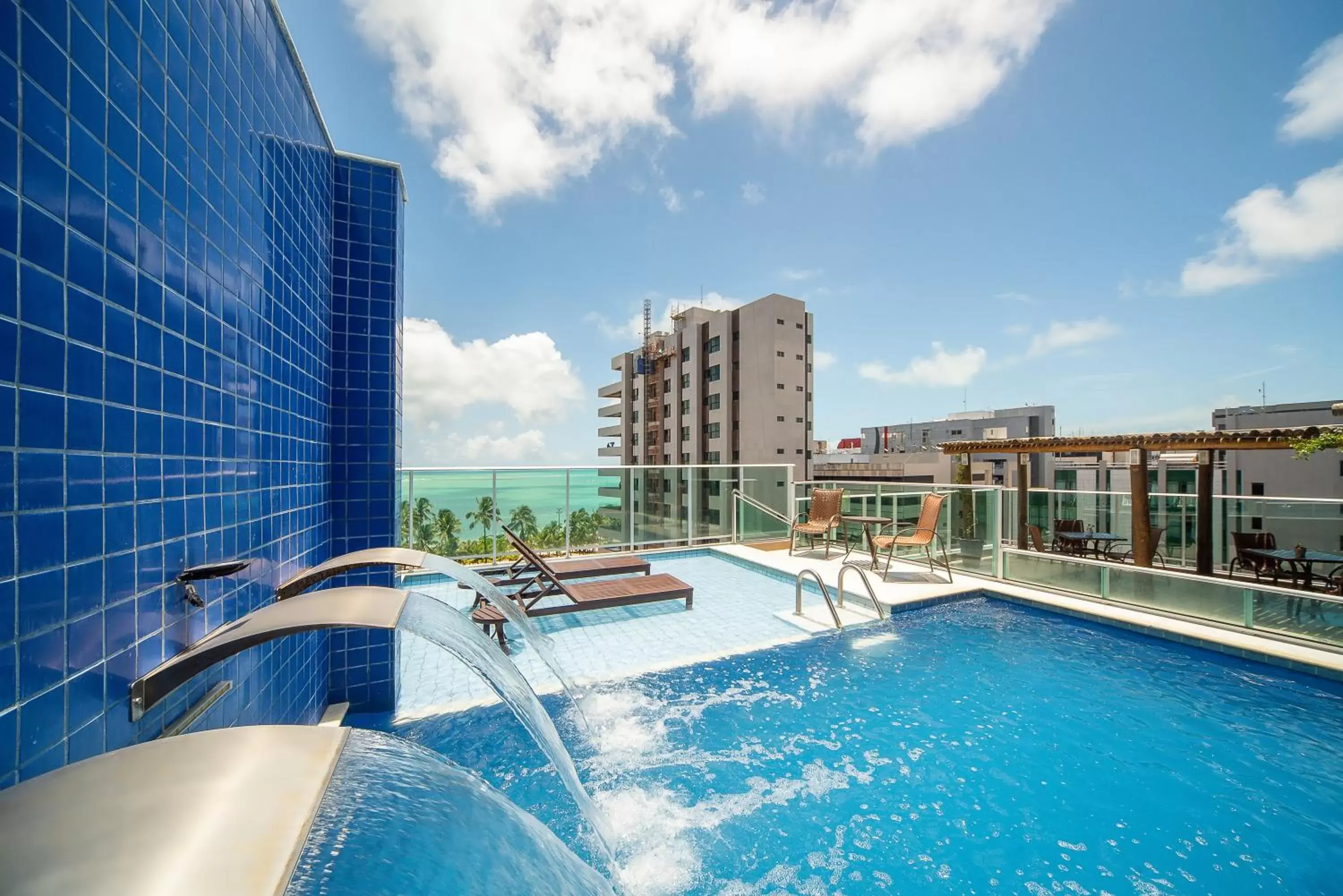 Swimming Pool in Tambaqui Praia Hotel