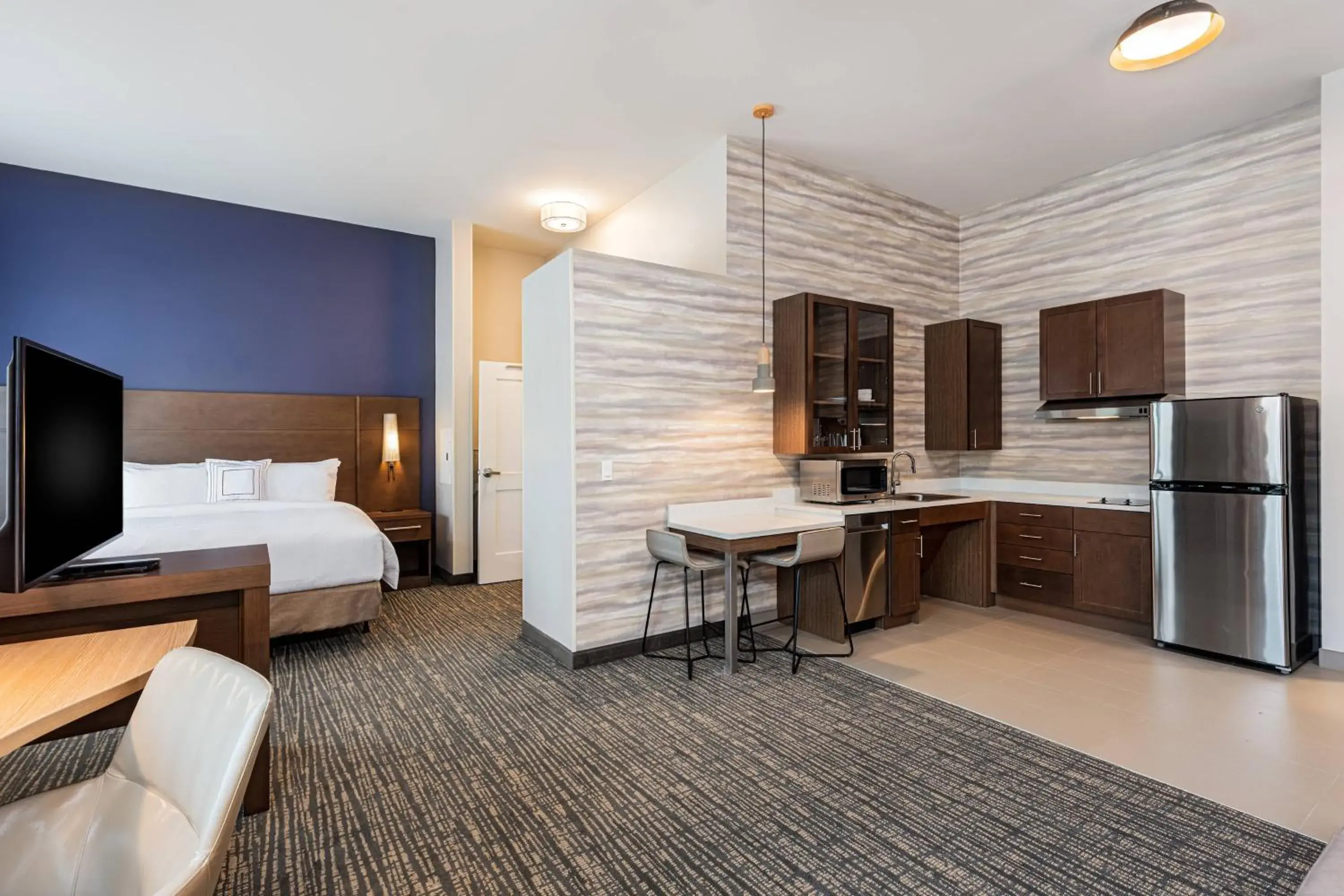 Photo of the whole room, Kitchen/Kitchenette in Residence Inn Riverside Moreno Valley