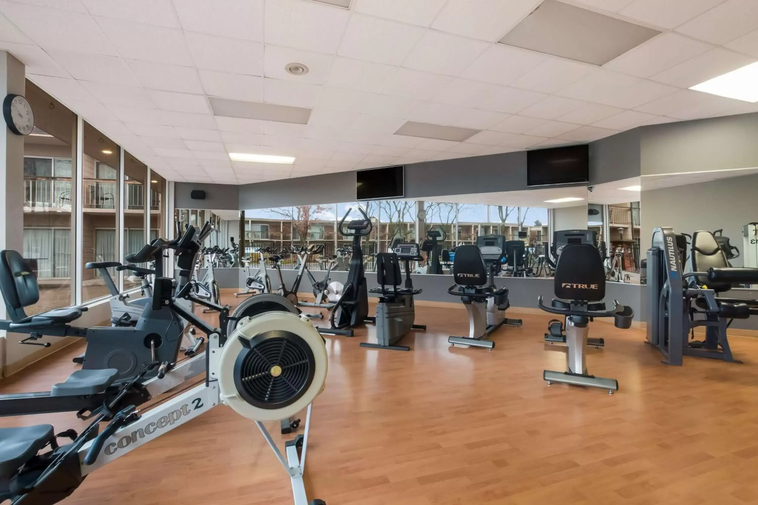 Fitness centre/facilities, Fitness Center/Facilities in Best Western St Catharines Hotel & Conference Centre