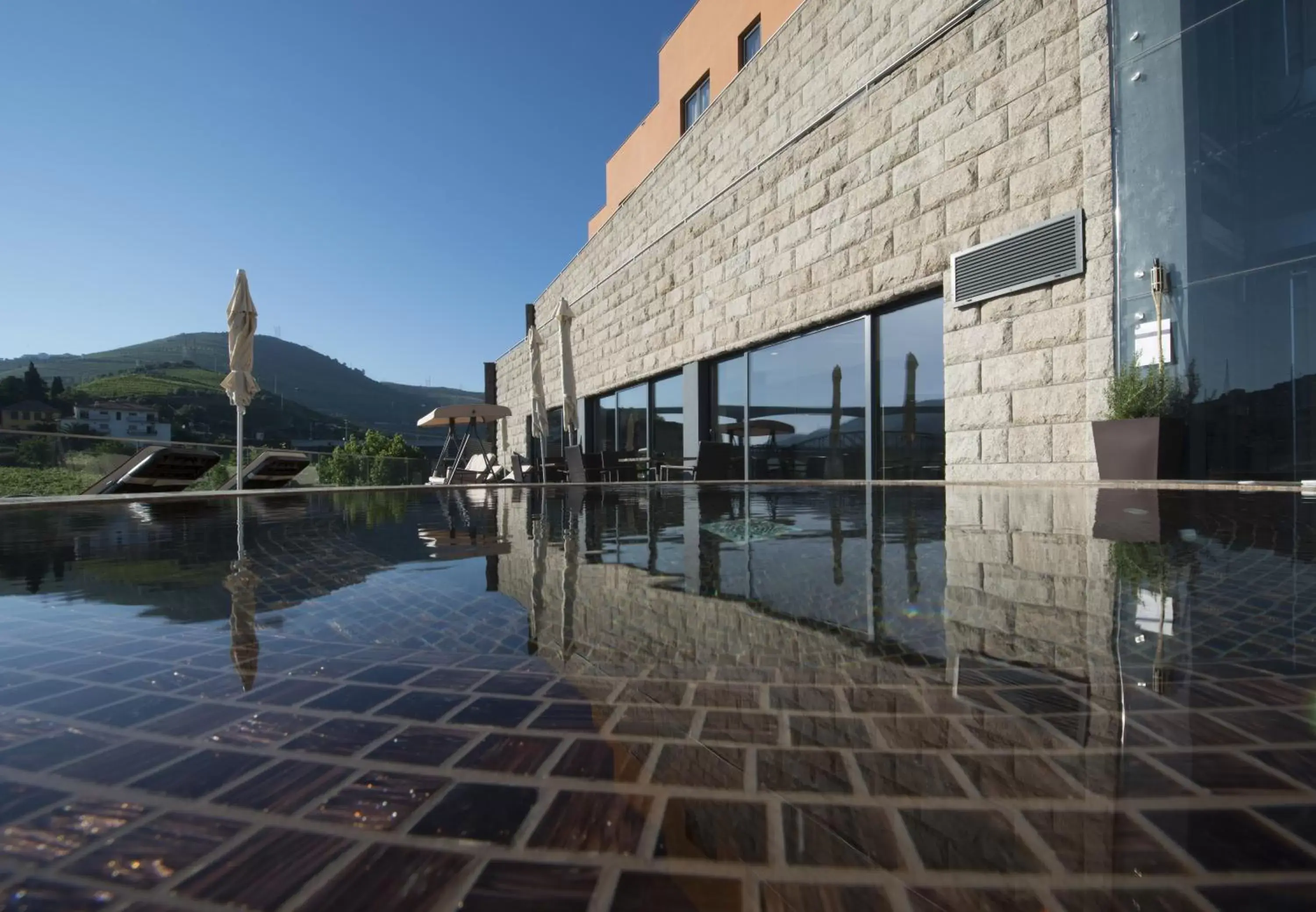 Balcony/Terrace, Swimming Pool in Vila Gale Collection Douro