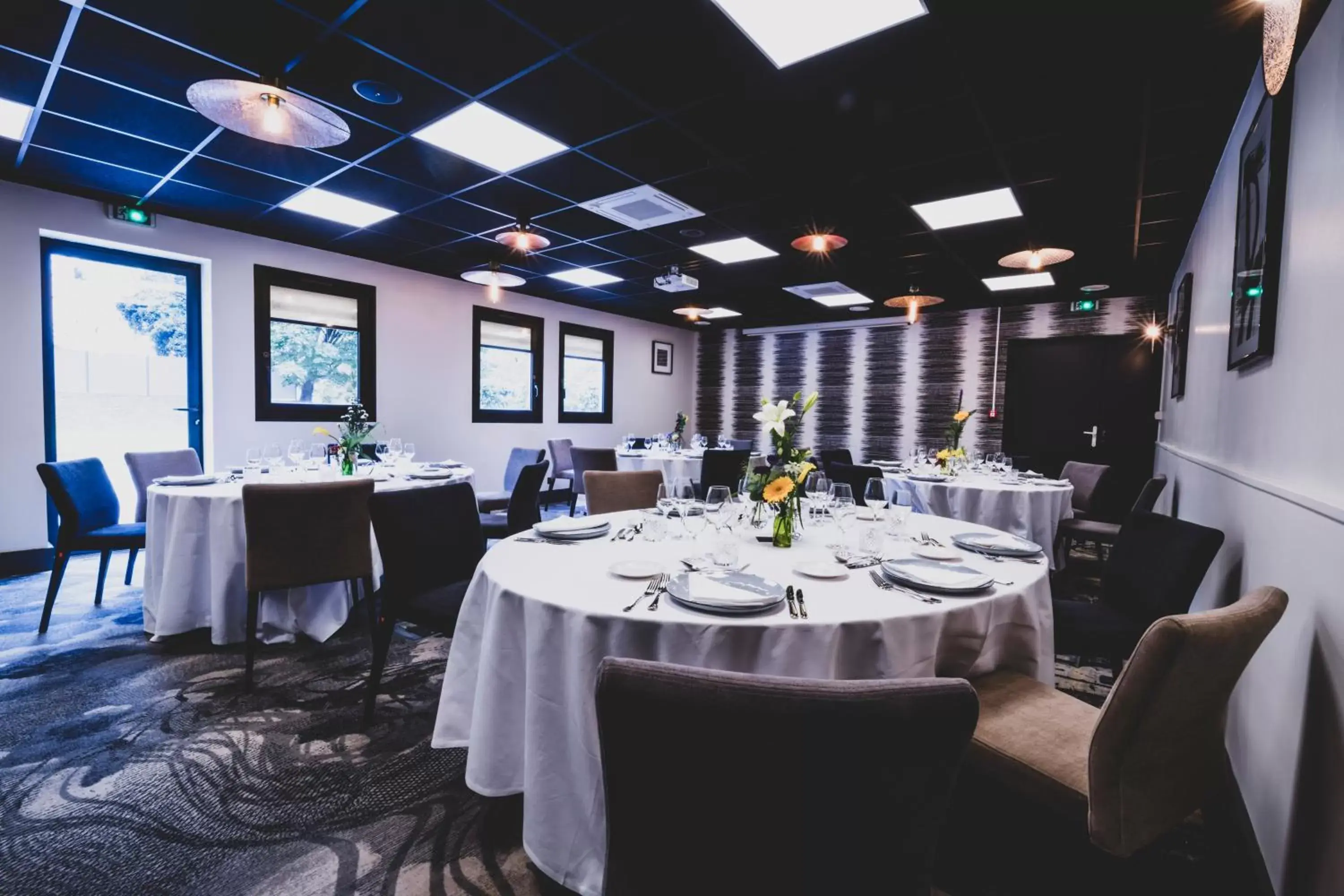 Banquet/Function facilities, Restaurant/Places to Eat in Mercure Pau Palais des Sports