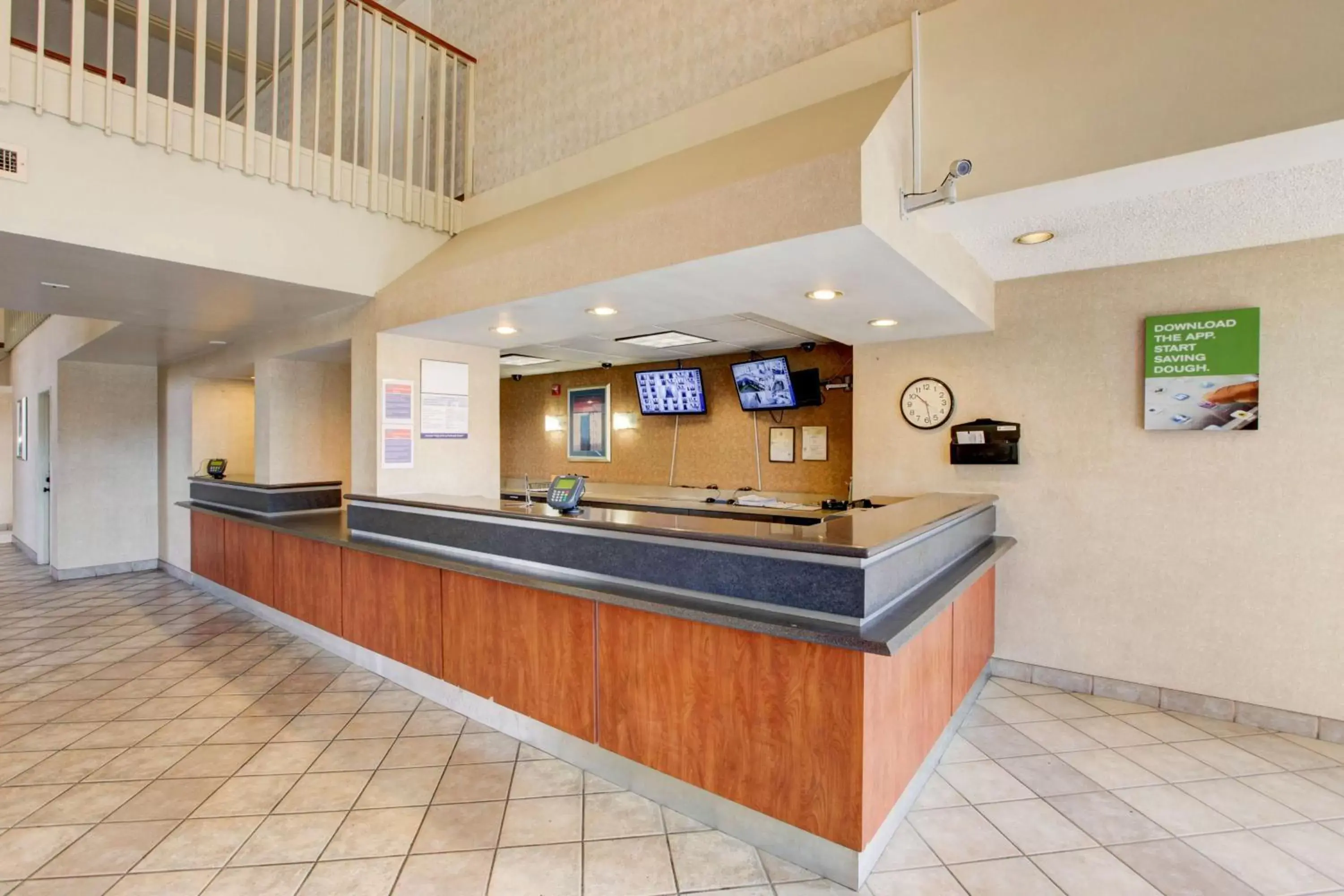 Lobby or reception in Motel 6-Santa Ana, CA - Irvine - Orange County Airport