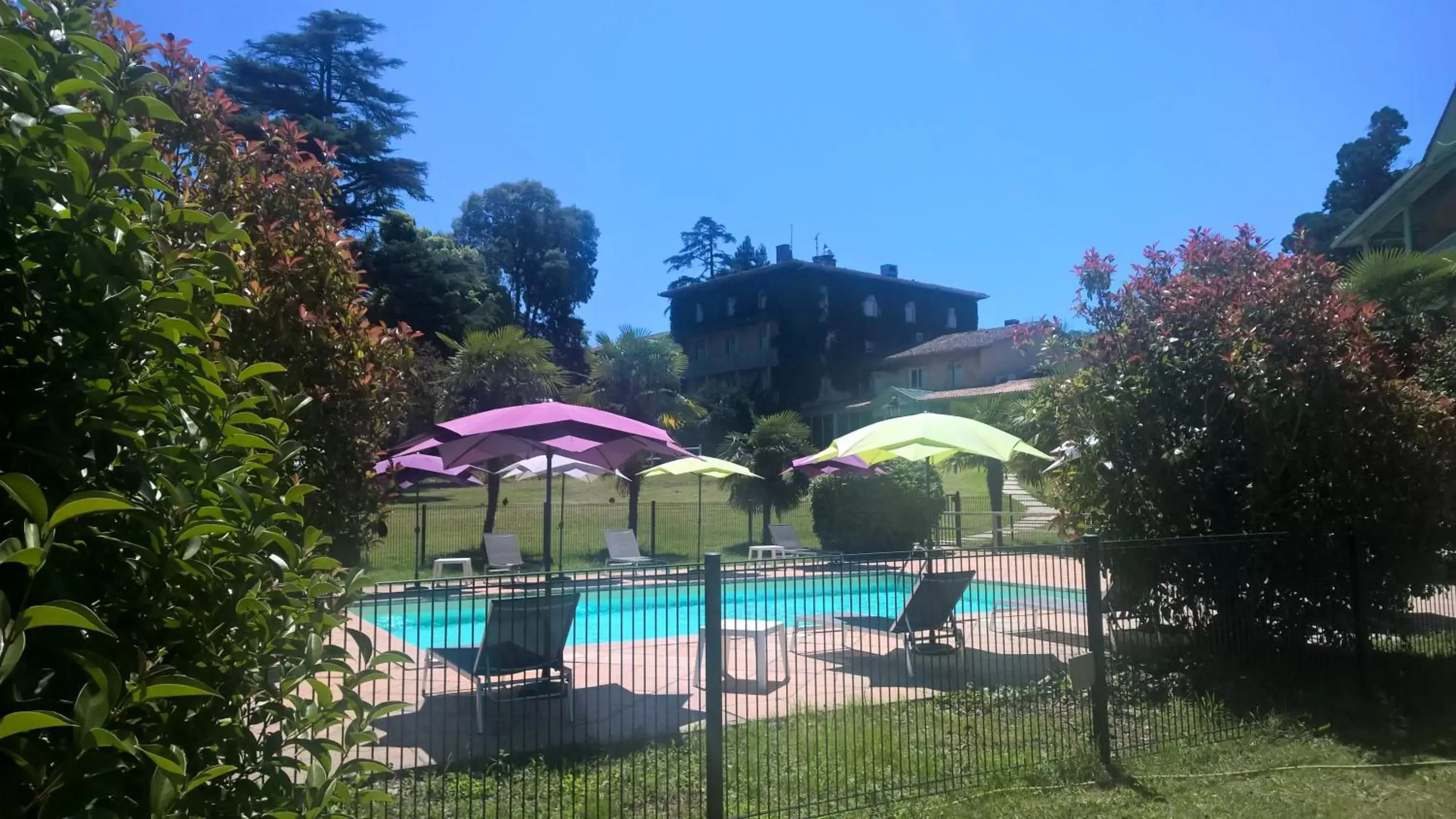 Activities, Pool View in Logis Domaine de Fompeyre