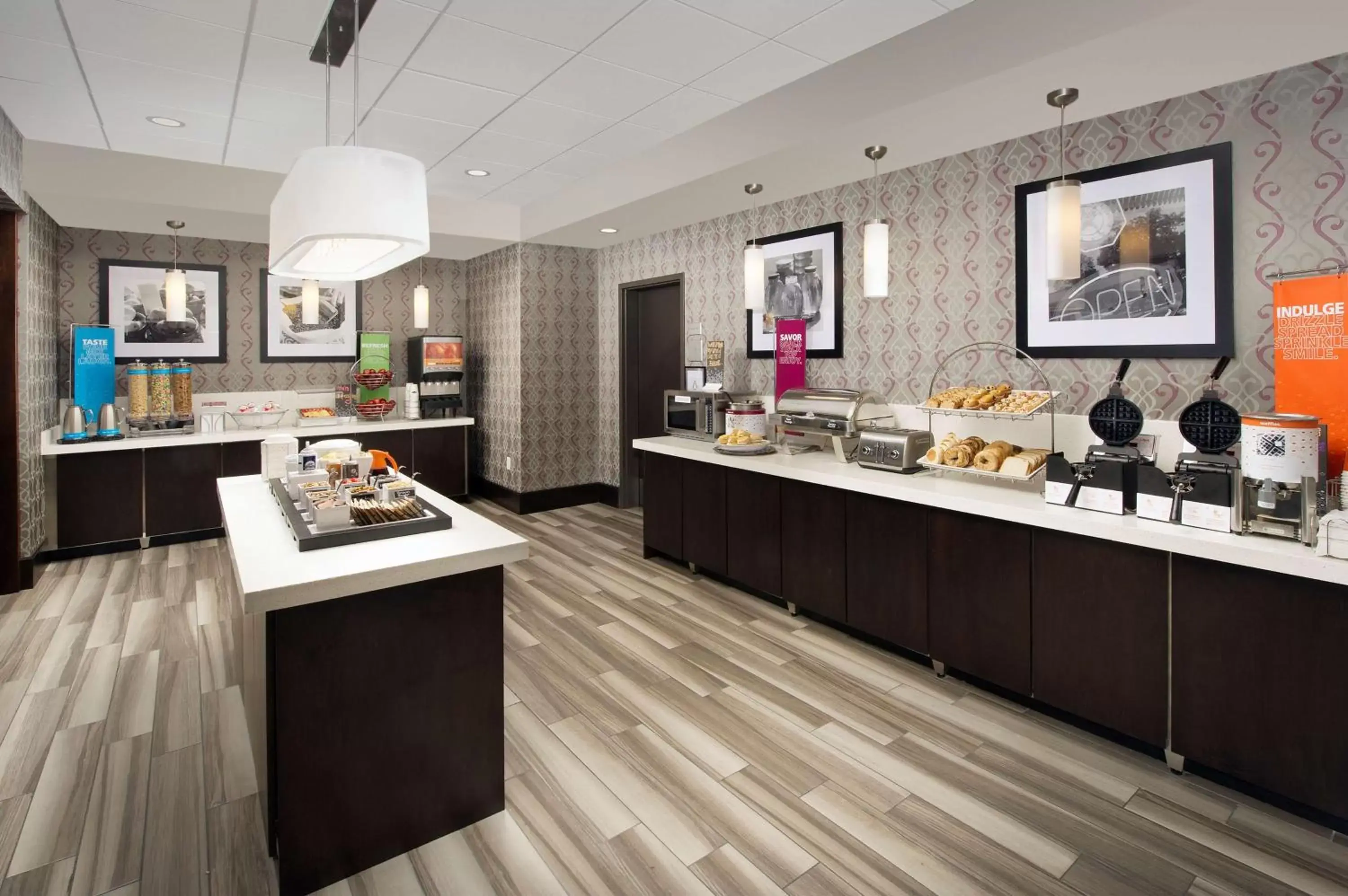 Breakfast, Restaurant/Places to Eat in Hampton Inn by Hilton Hattiesburg