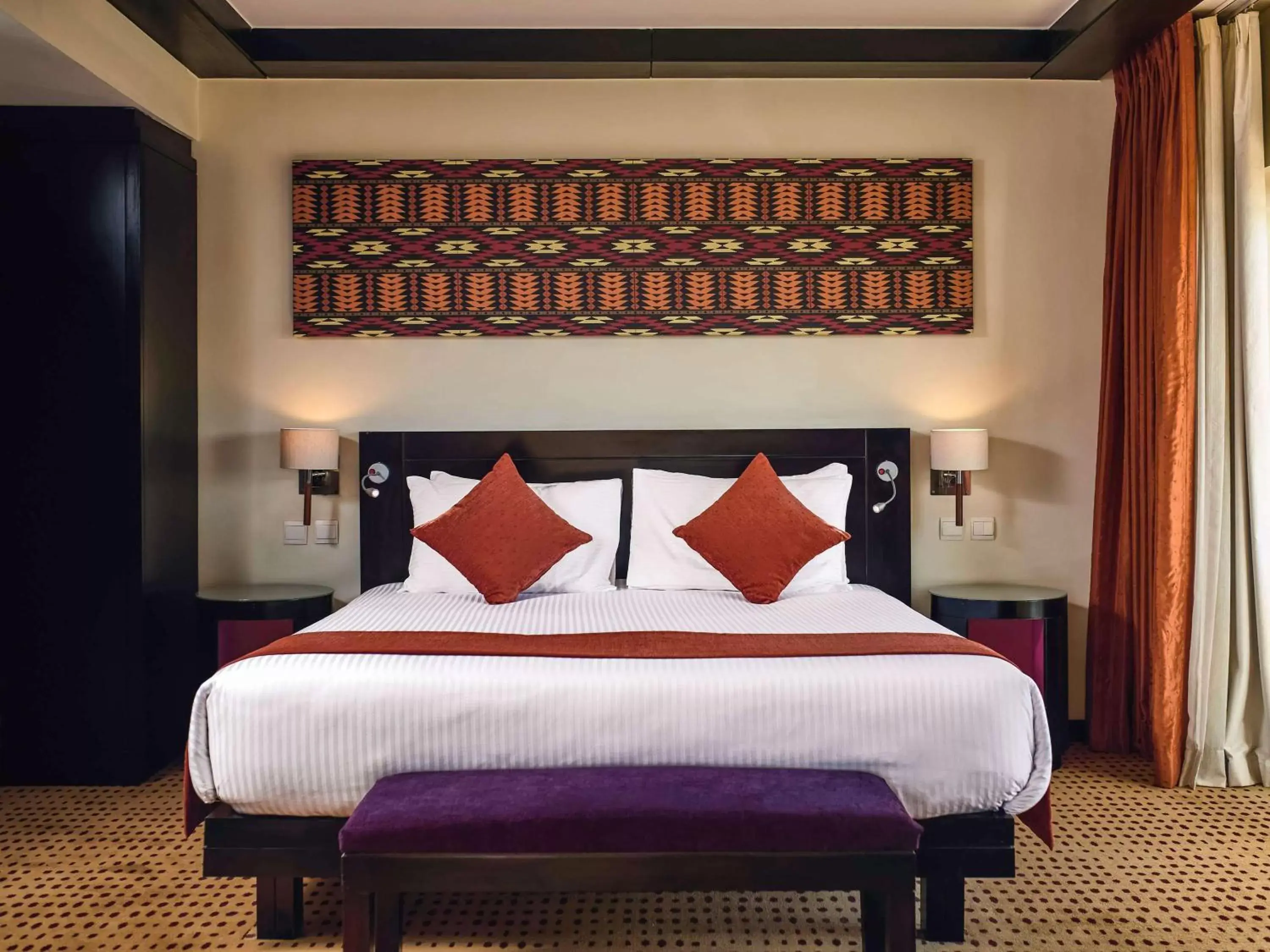 Bedroom, Bed in Mövenpick Resort Aswan