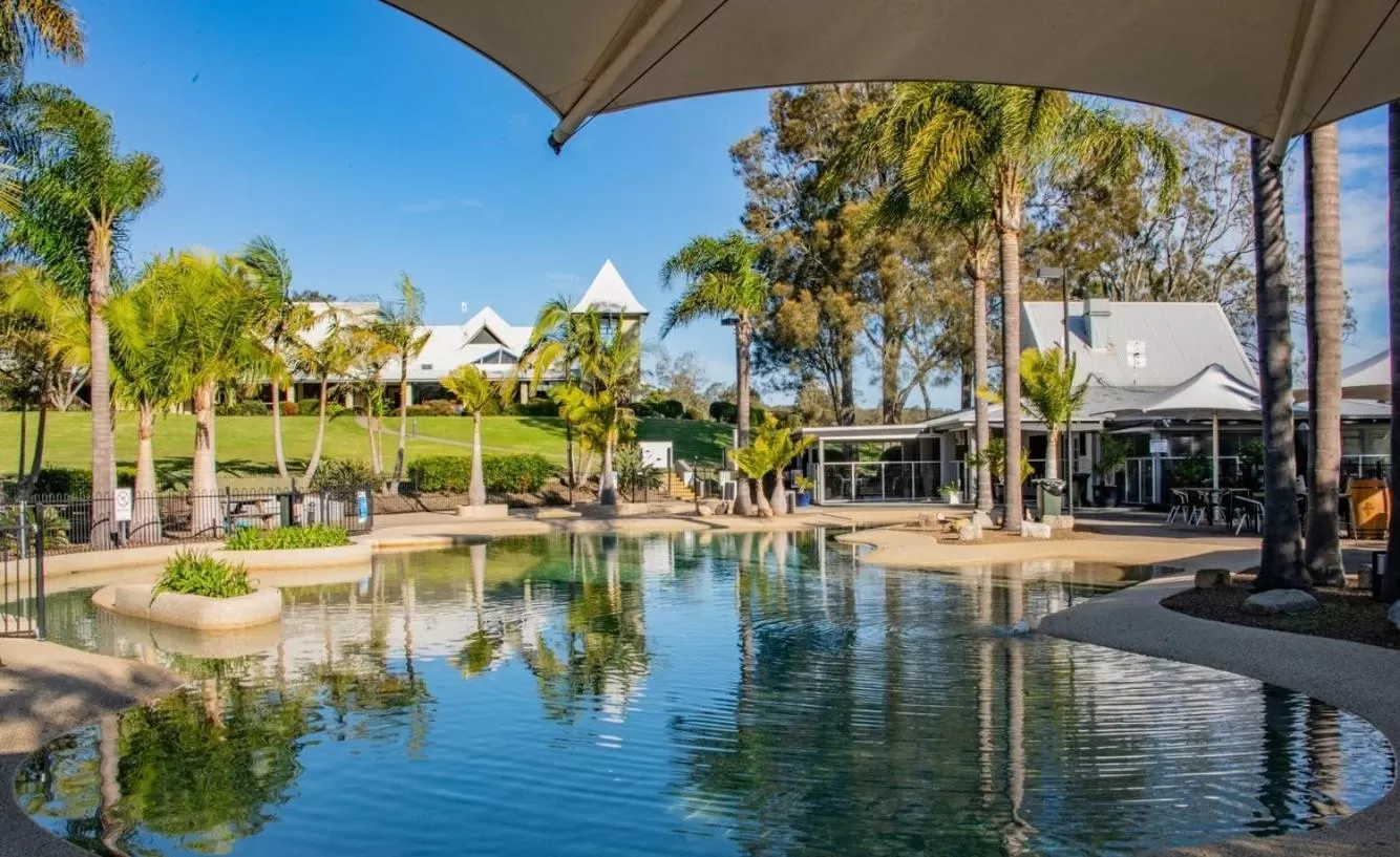 Restaurant/places to eat in Stay At Raffertys Resort