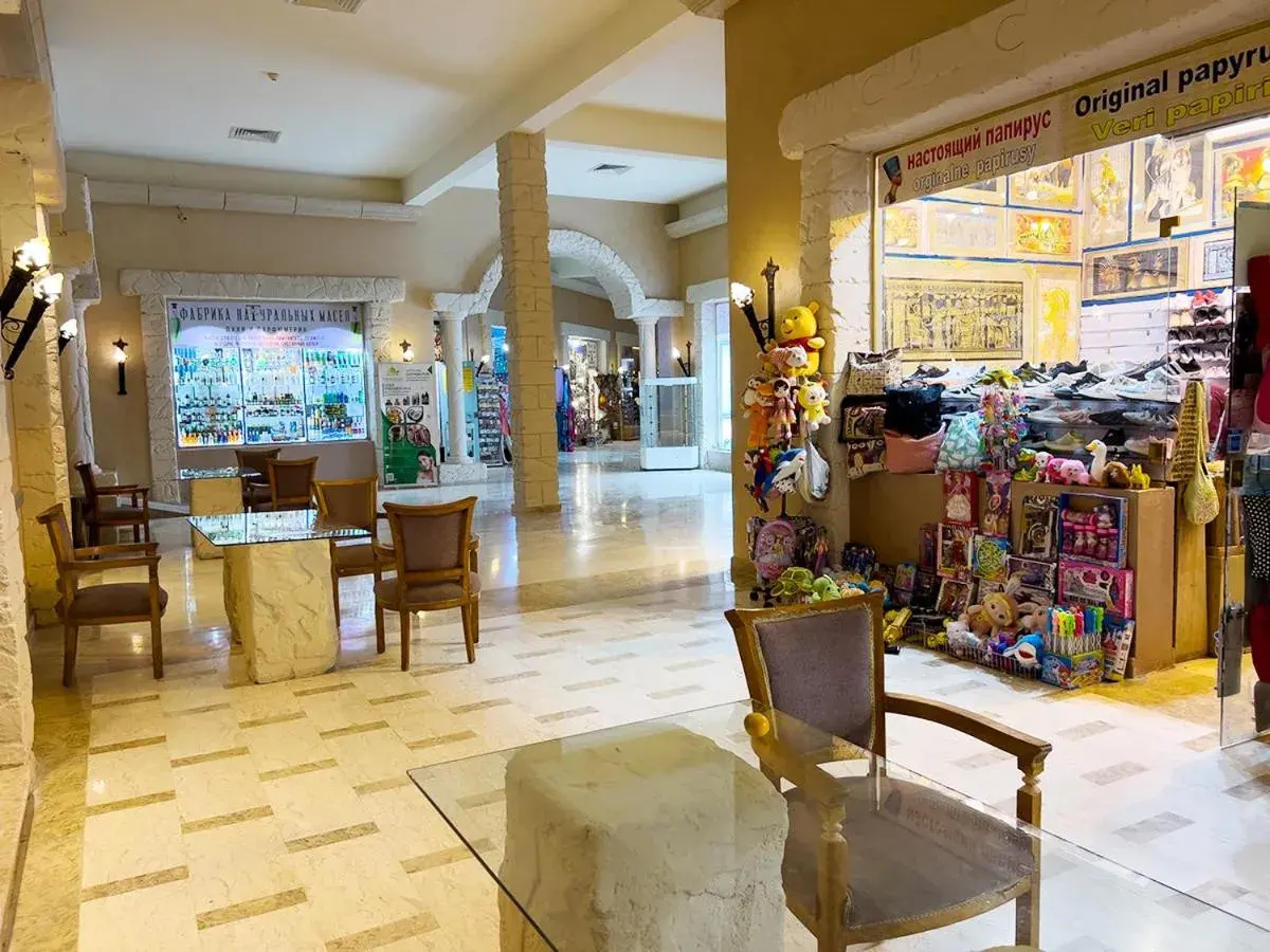 Shopping Area, Lobby/Reception in Regency Plaza Aqua Park and Spa Resort