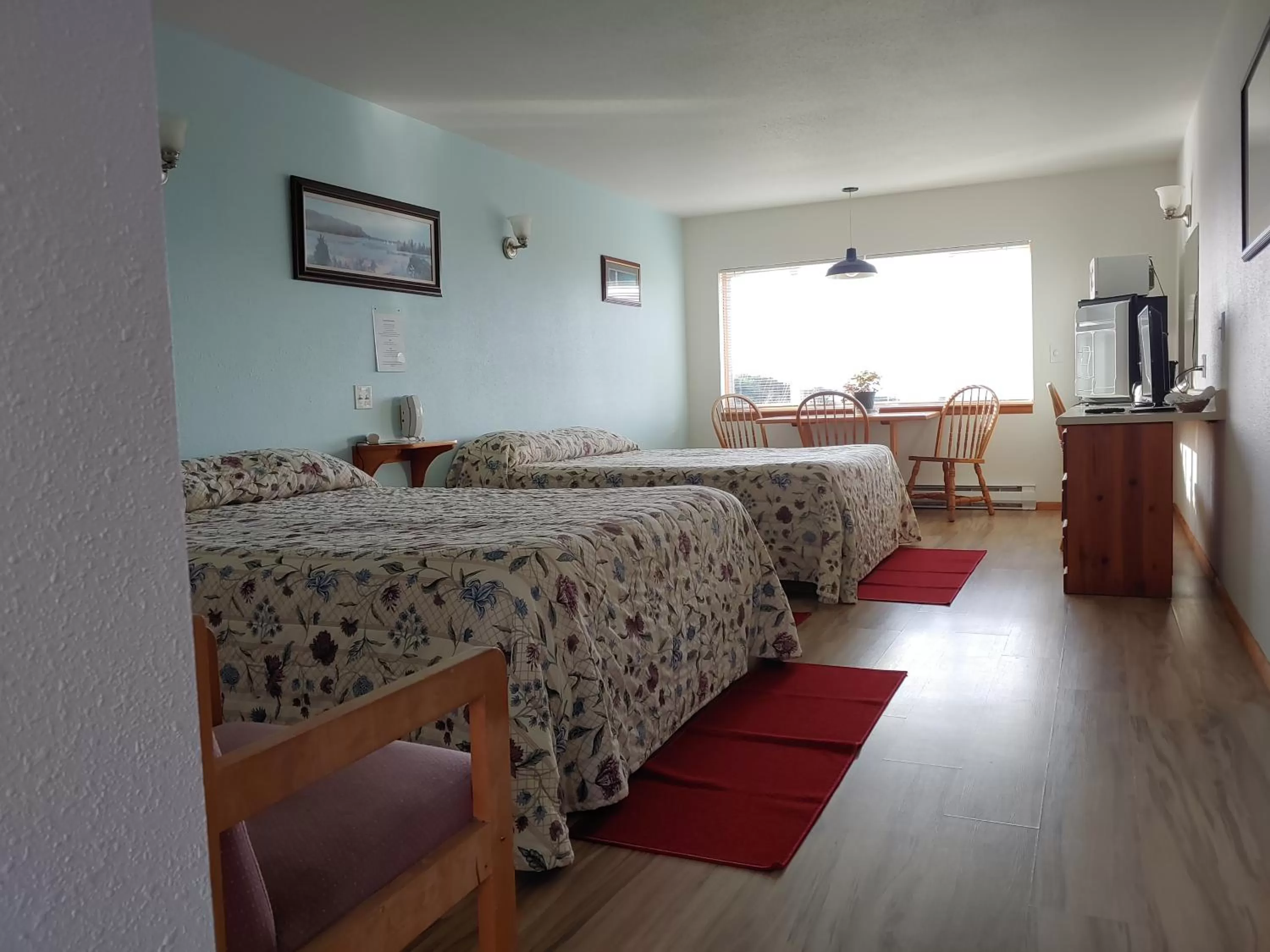 Bed in The Dublin House Motel