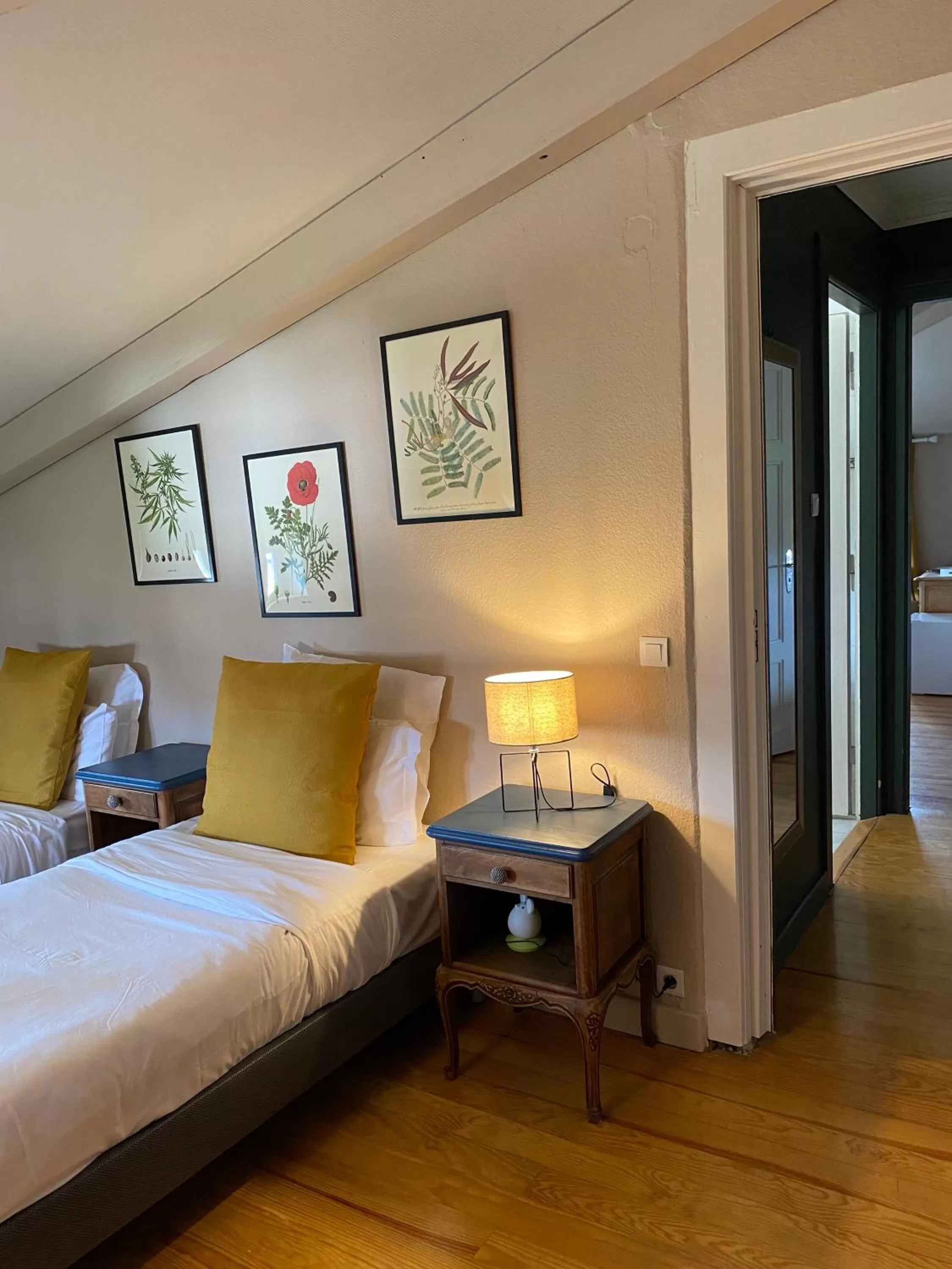 Bedroom, Bed in LA VILLA Hôtel-Restaurant