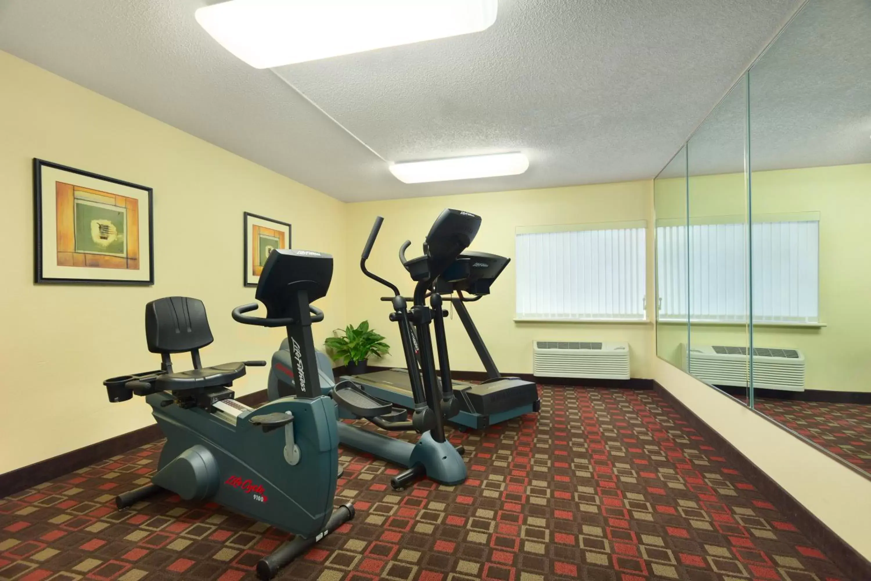 Fitness centre/facilities, Fitness Center/Facilities in Days Inn by Wyndham Fort Smith