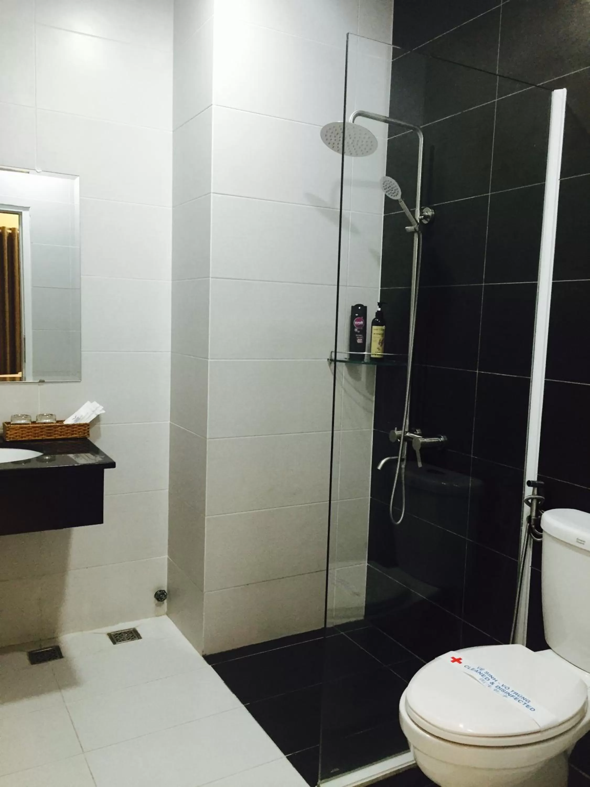 Bathroom in Victory Airport Hotel