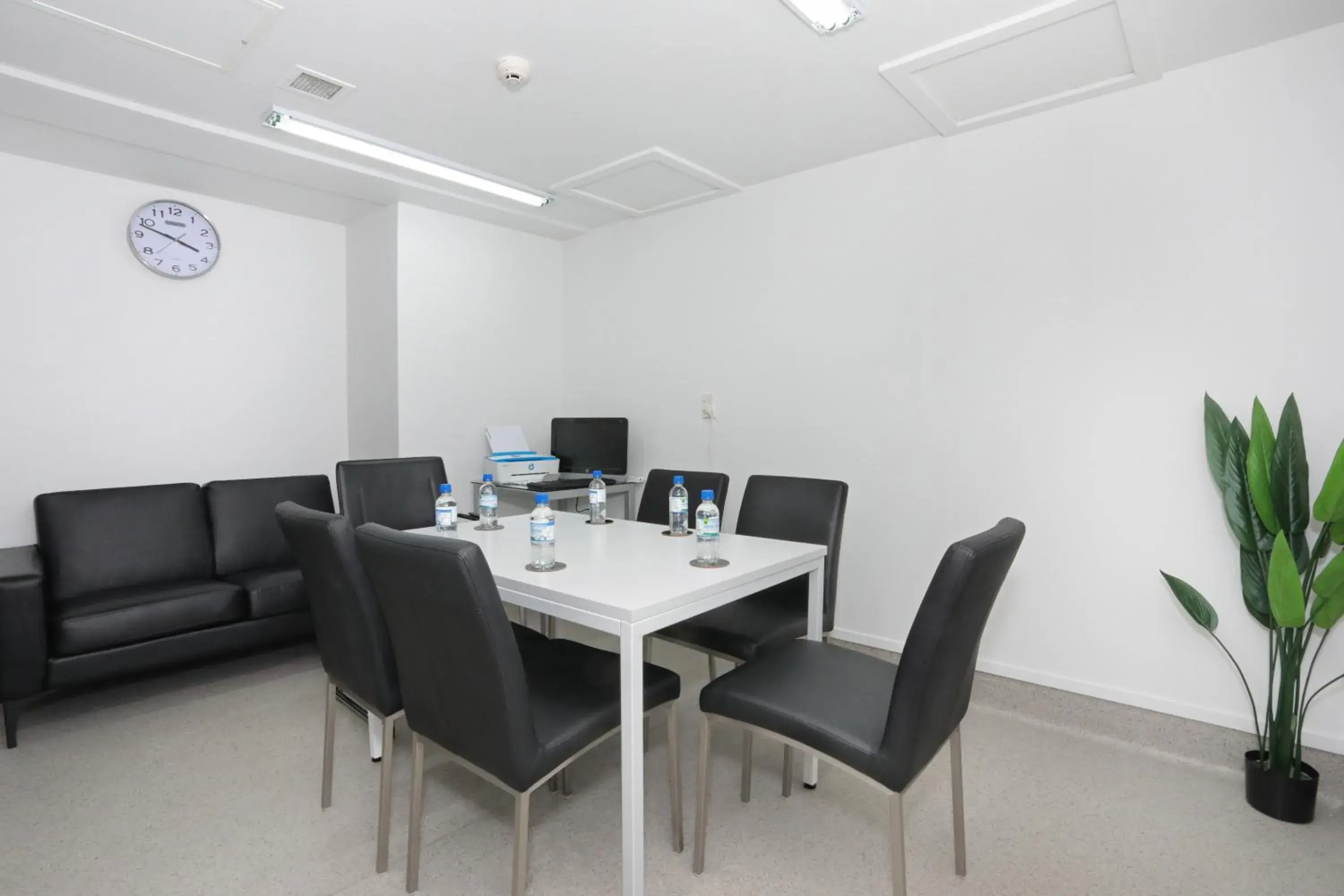 Meeting/conference room in Quality Suites Central Square