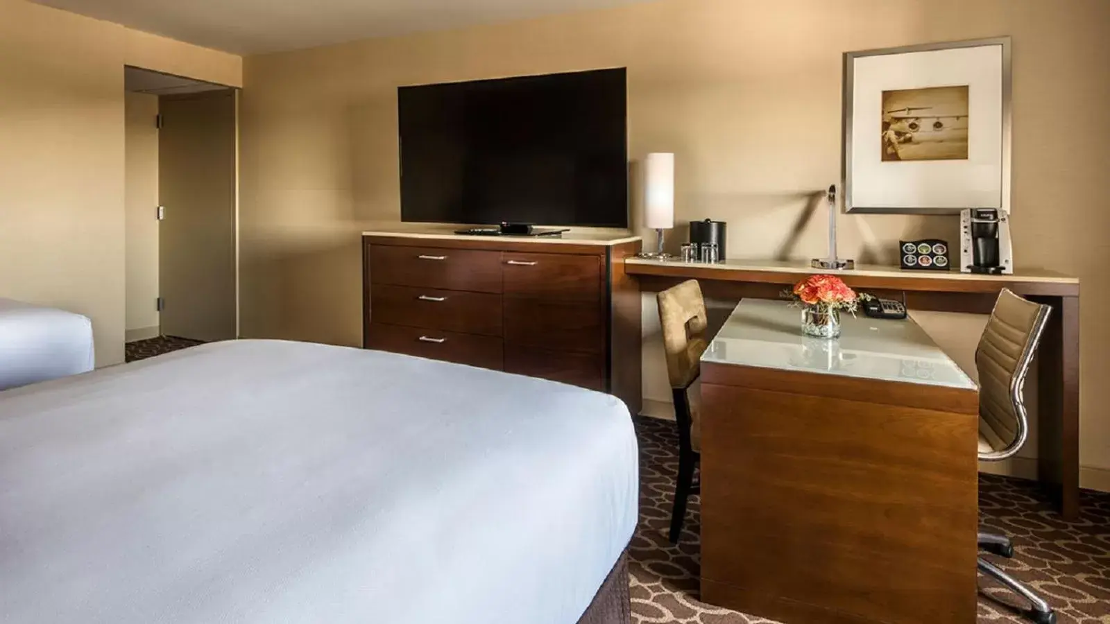 Double Room with Two Double Beds and Accessible Shower - Disability Access in Hyatt Regency O'Hare Chicago