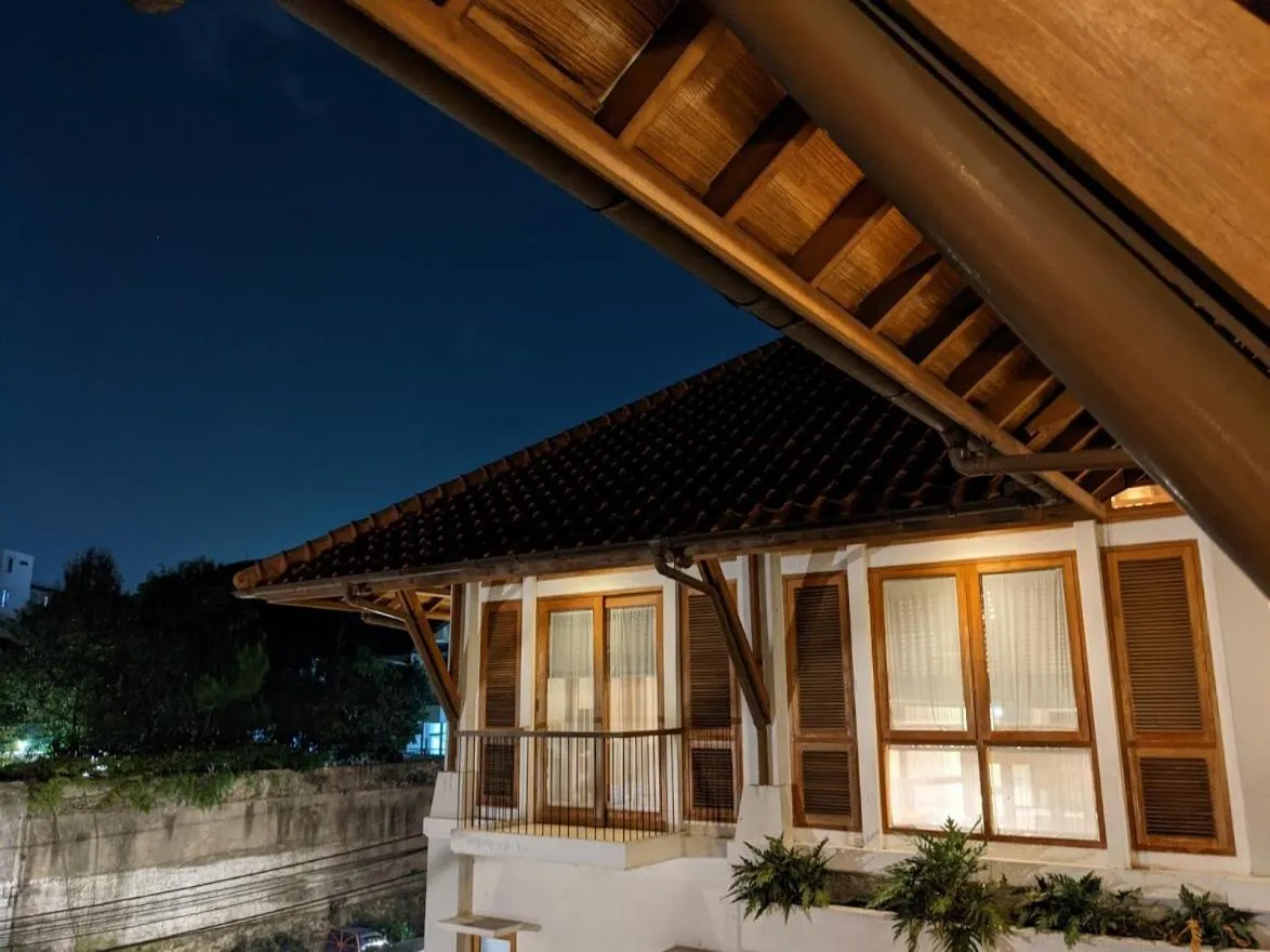 Property building in Villa Damar Boutique Hotel