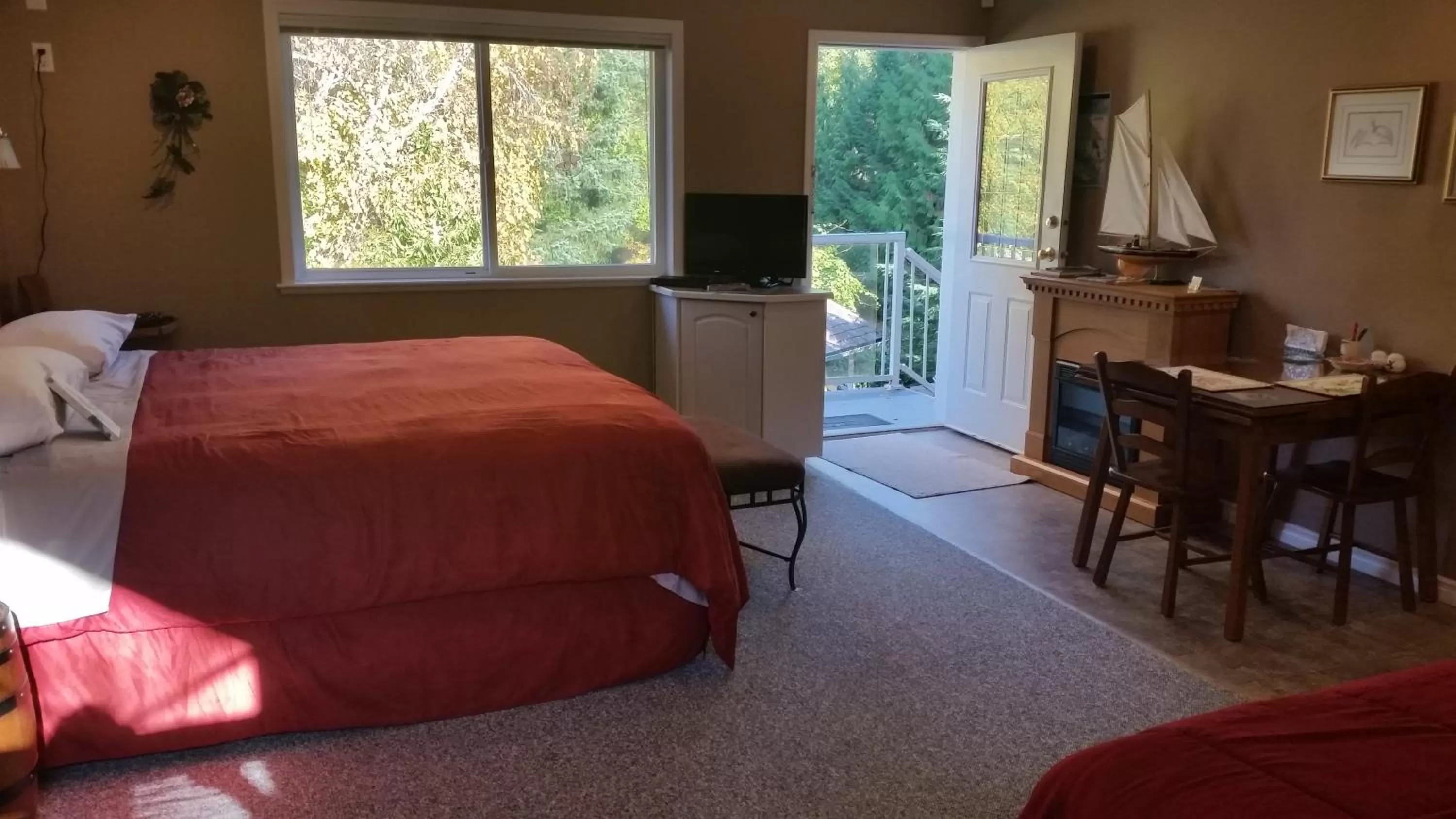 Patio in Hummingbird Guesthouse