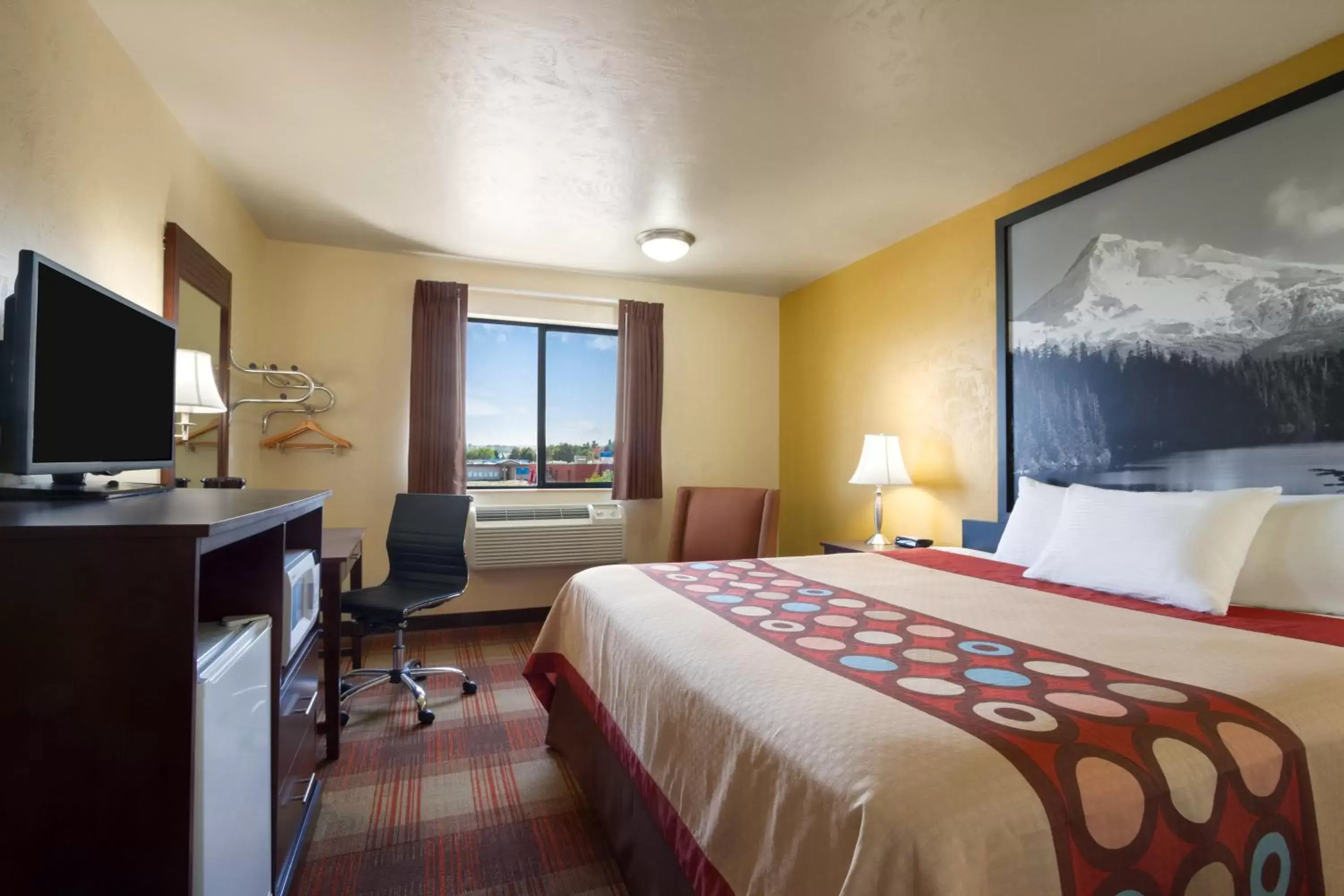 Photo of the whole room in Super 8 by Wyndham Kennewick