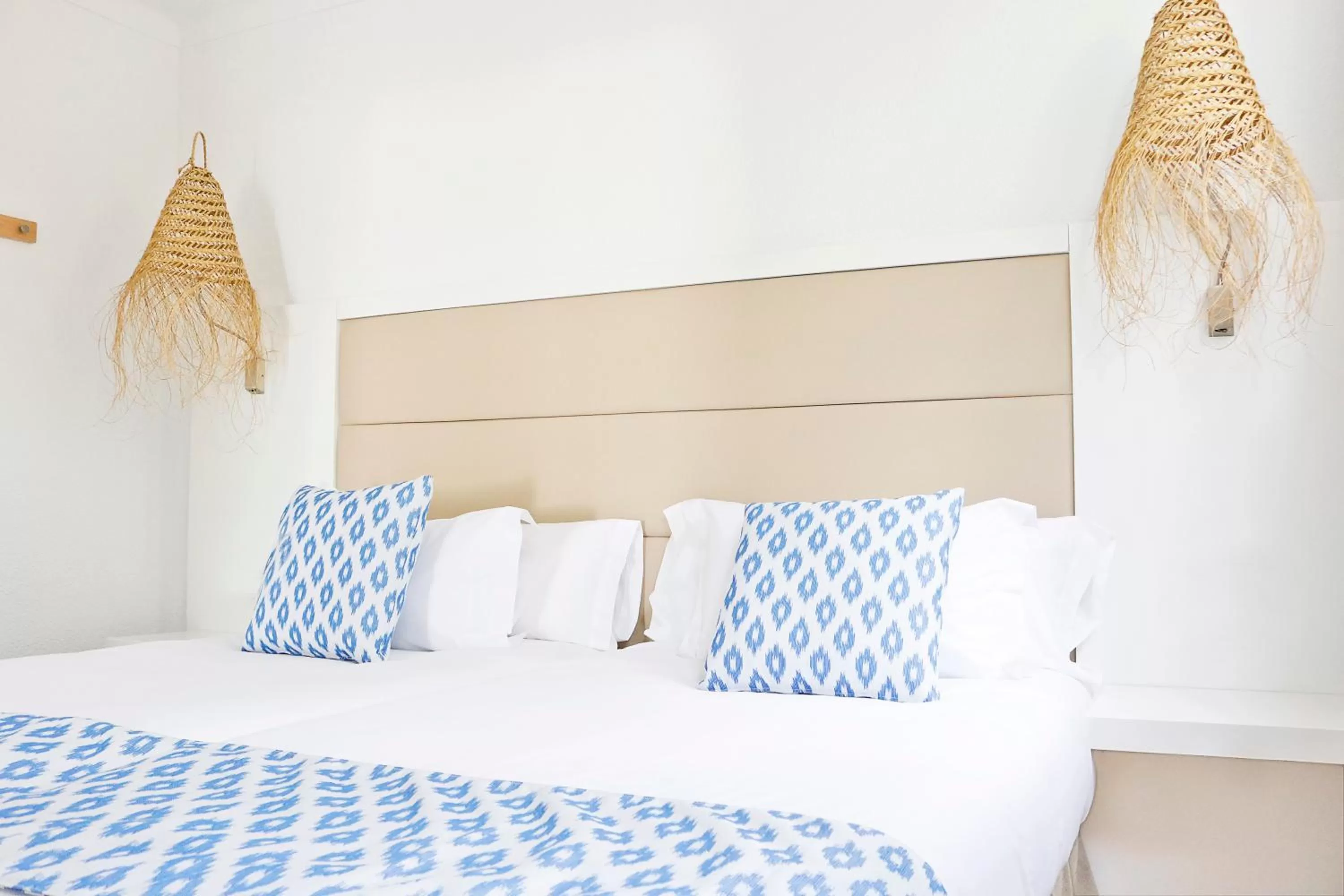 Bedroom, Bed in Bonavida Apartments