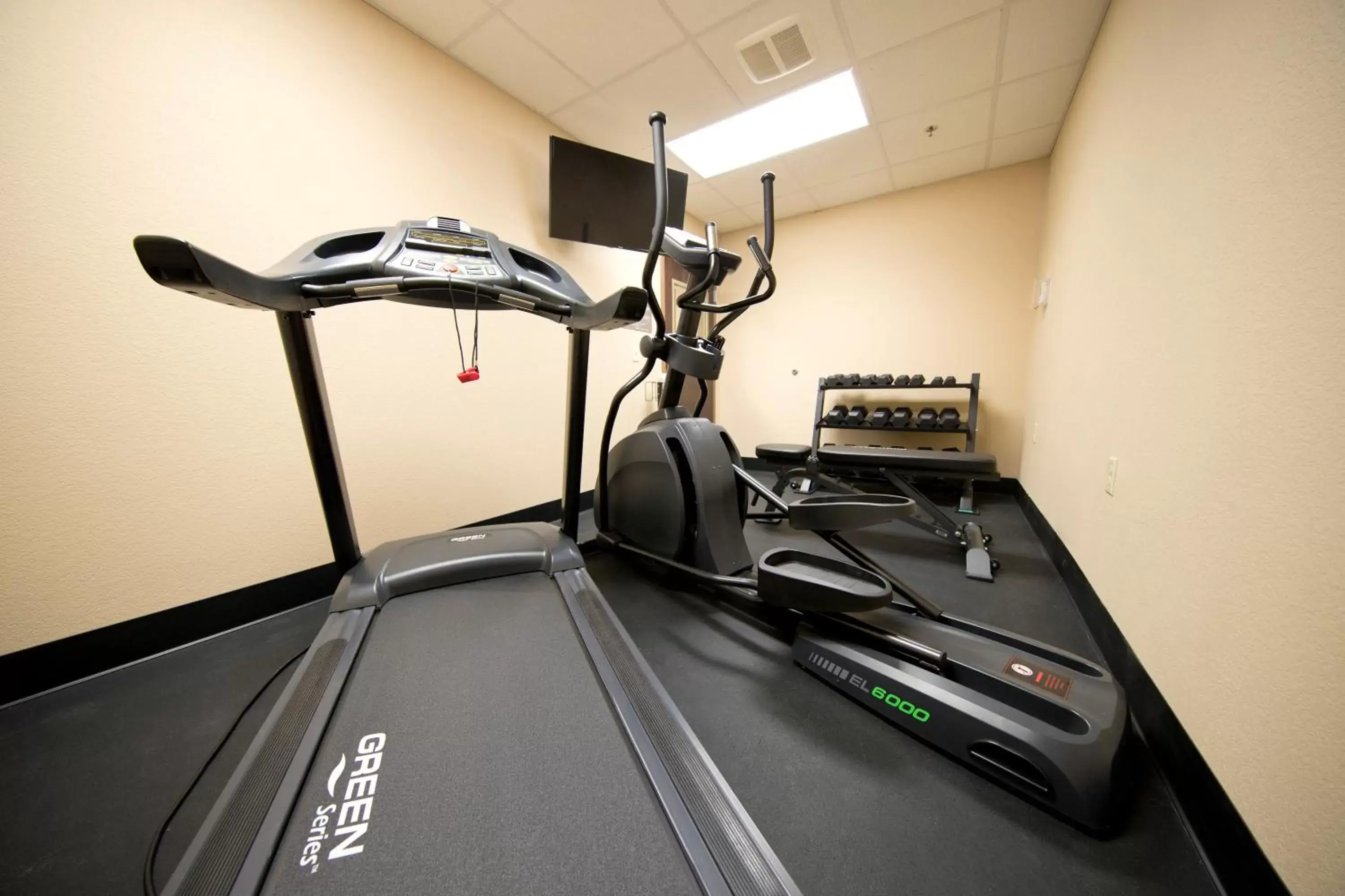 Fitness centre/facilities, Fitness Center/Facilities in Cobblestone Inn & Suites – Manchester