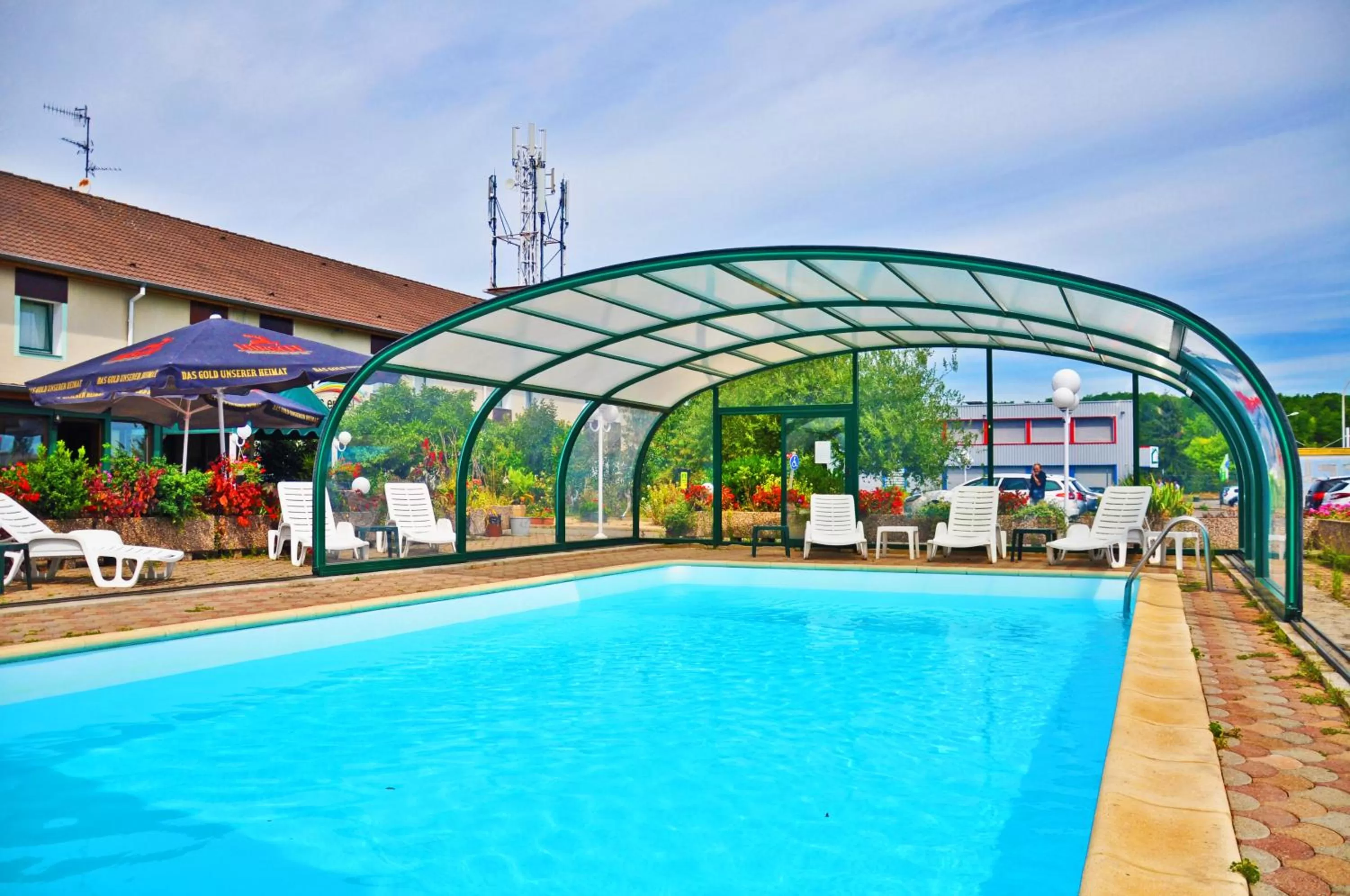 Contact Hôtel Arc-En-Ciel - Réouverture - Rénové