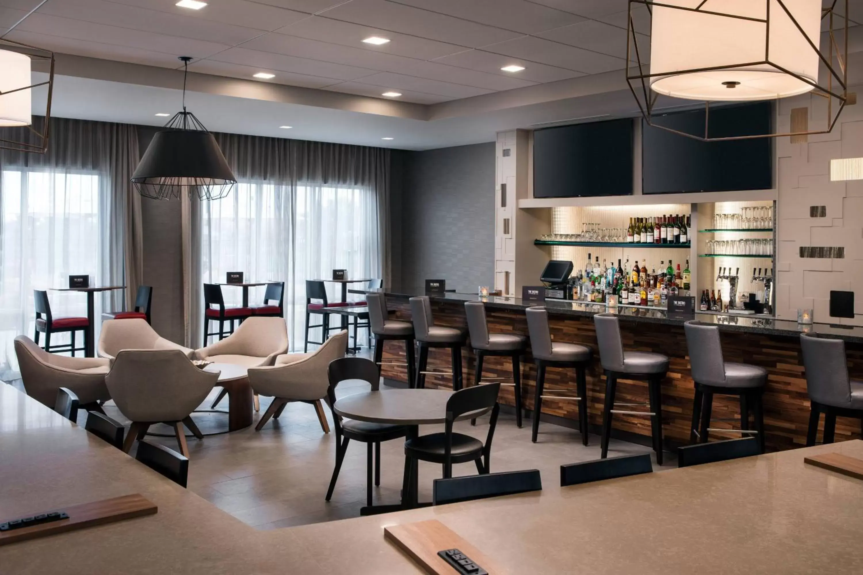 Restaurant/places to eat, Lounge/Bar in Courtyard by Marriott Pullman