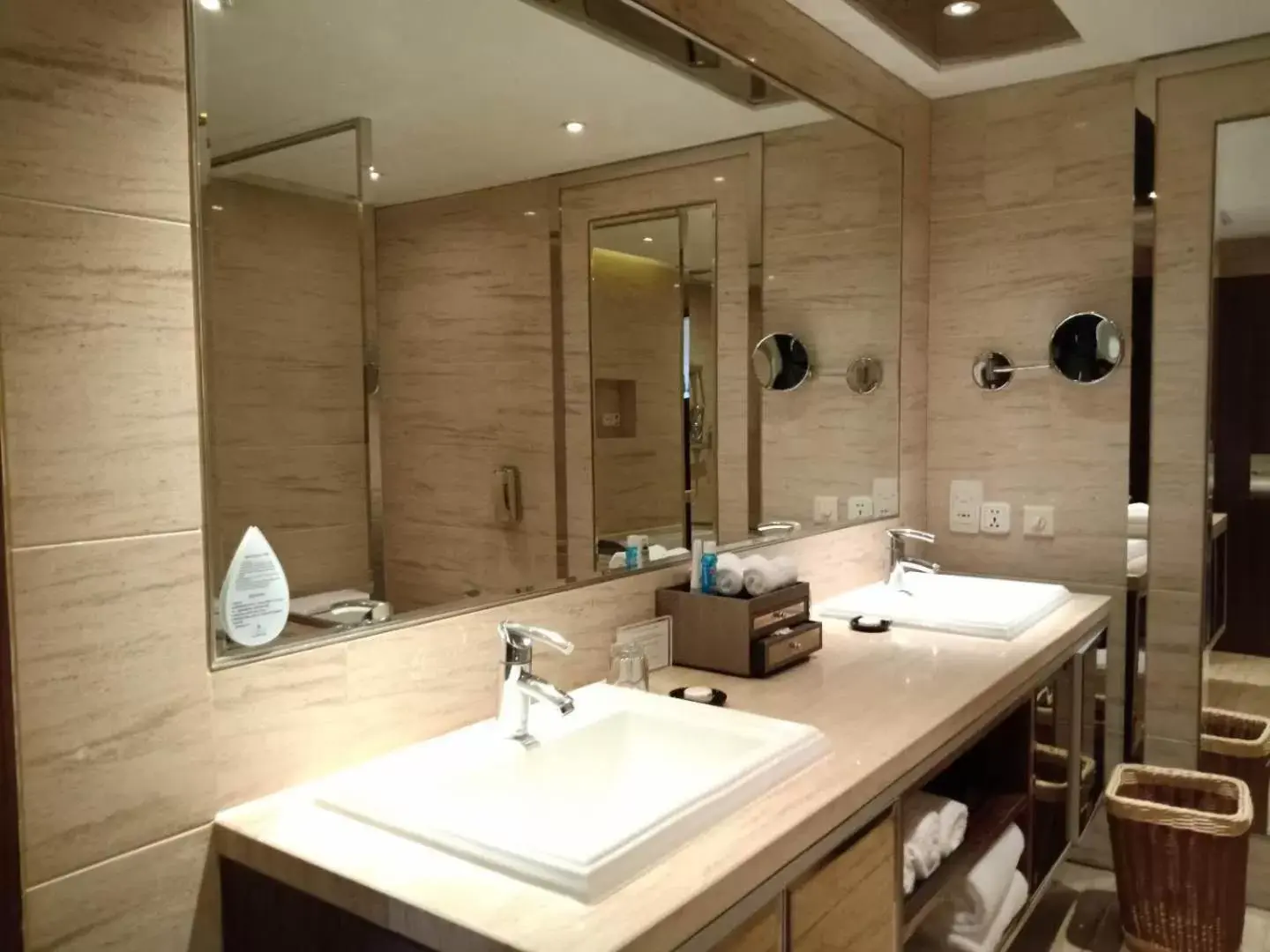 Bathroom in Marco Polo Parkside, Beijing