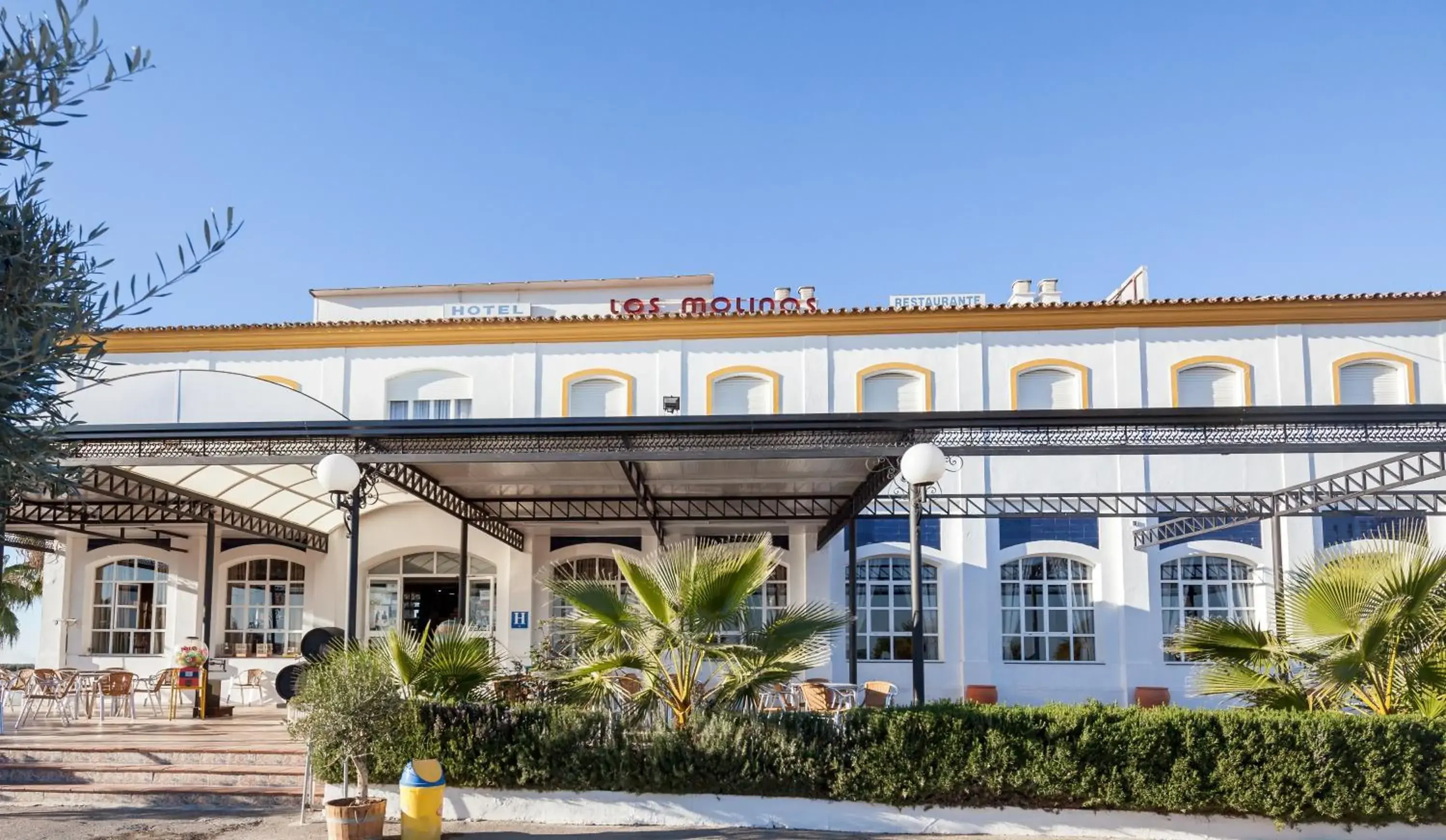 Property Building in Hotel Restaurante Los Molinos