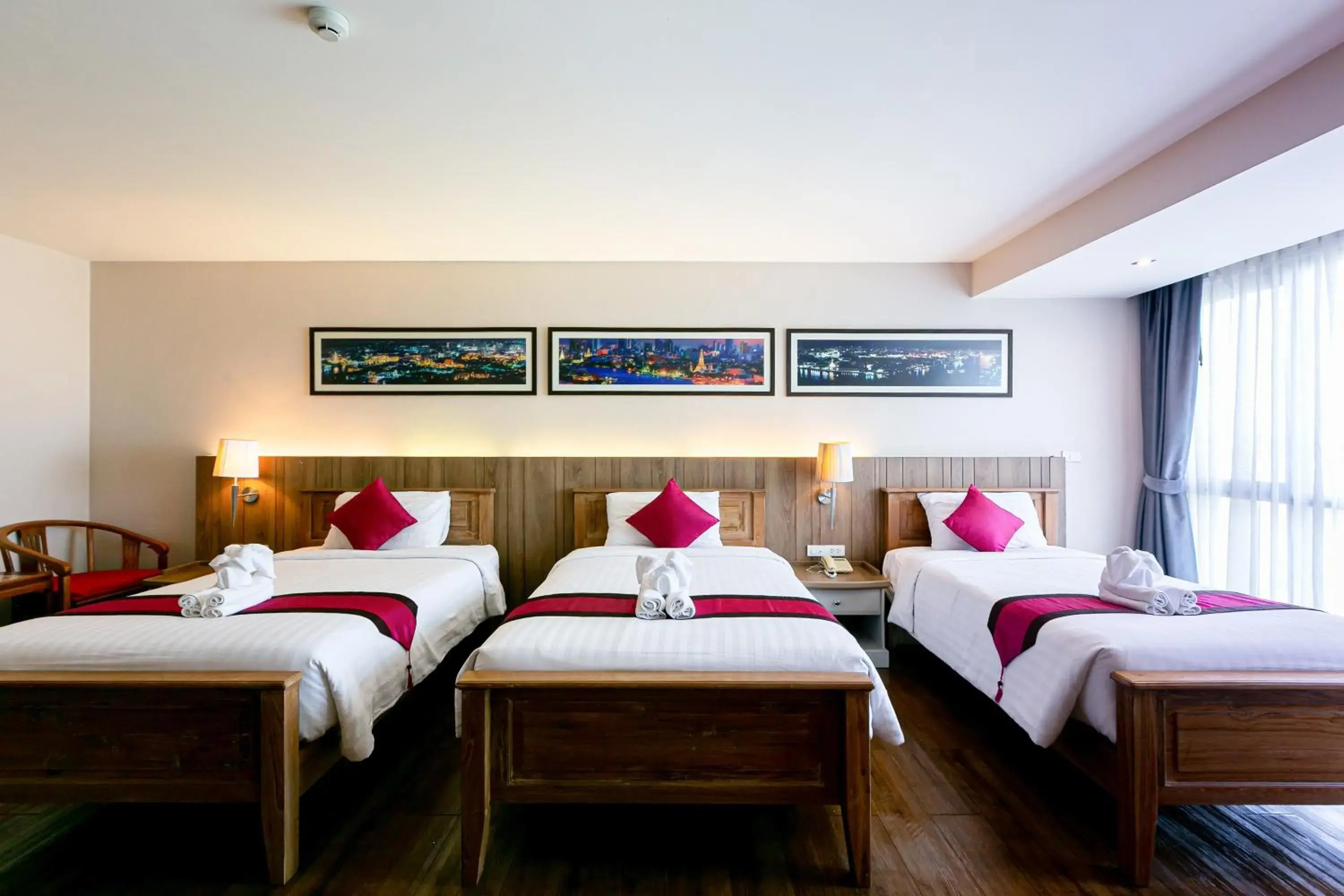 Bed in Grand Ratchapruek Hotel