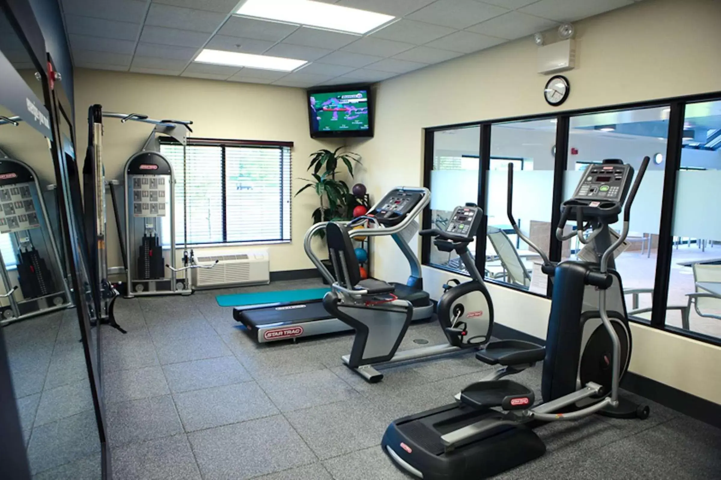 Fitness centre/facilities in Hampton Inn & Suites Detroit-Canton Fitness centre/facilities in Hampton Inn & Suites Detroit-Canton