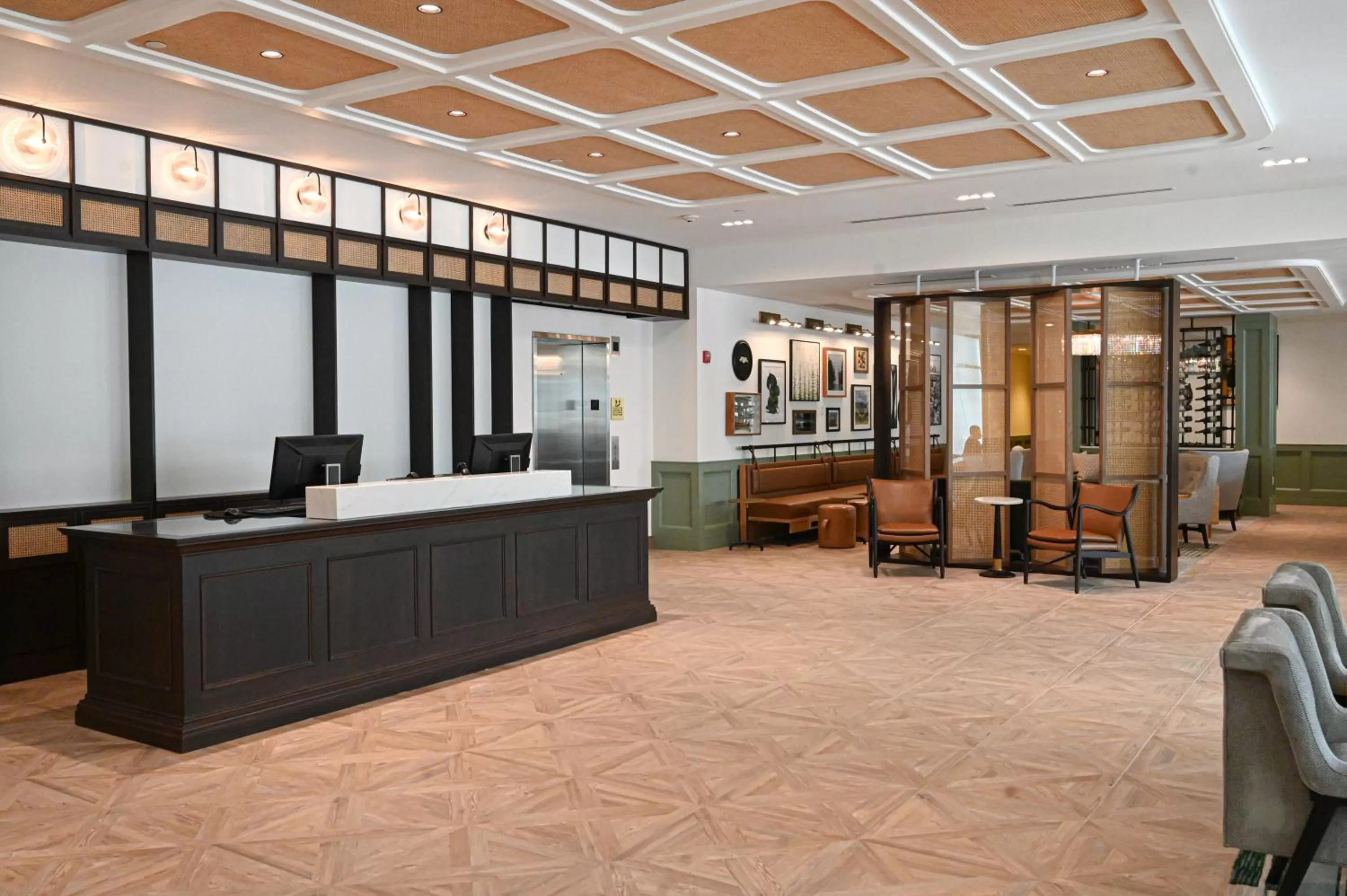 Lobby or reception in Six South St. Hotel