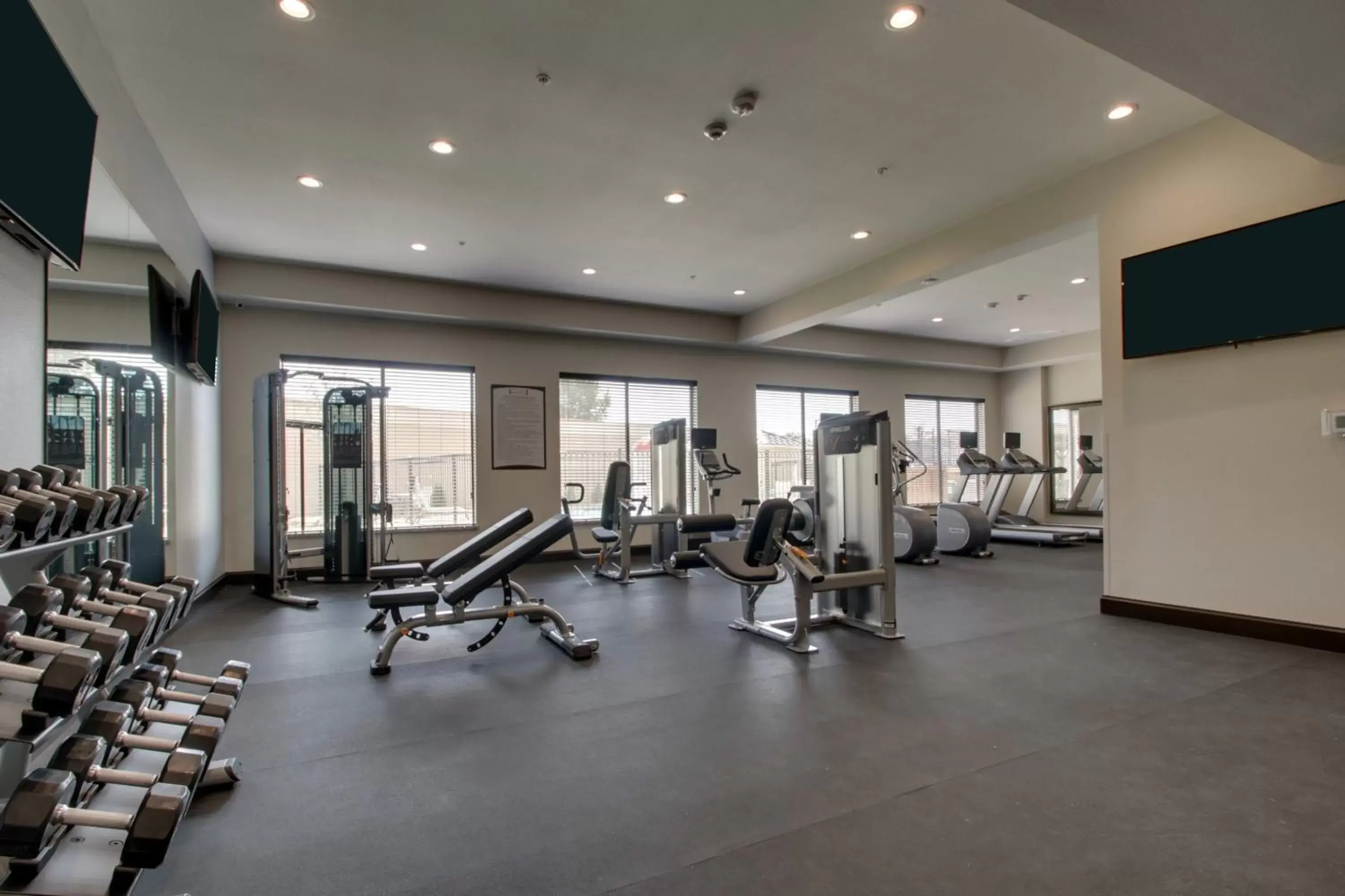 Spa and wellness centre/facilities, Fitness Center/Facilities in Staybridge Suites Plano - The Colony, an IHG Hotel