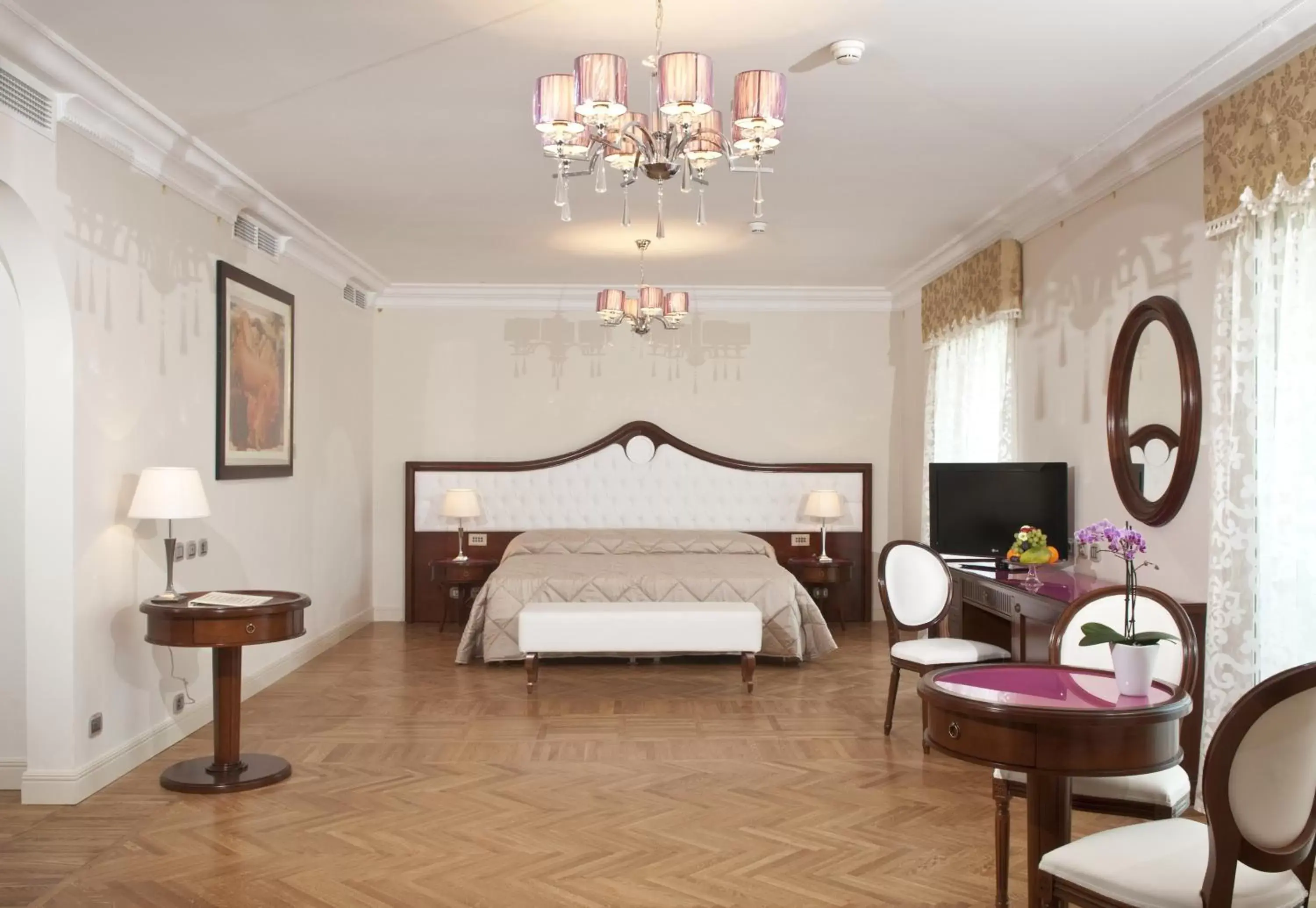 Bedroom in Grand Hotel Italia