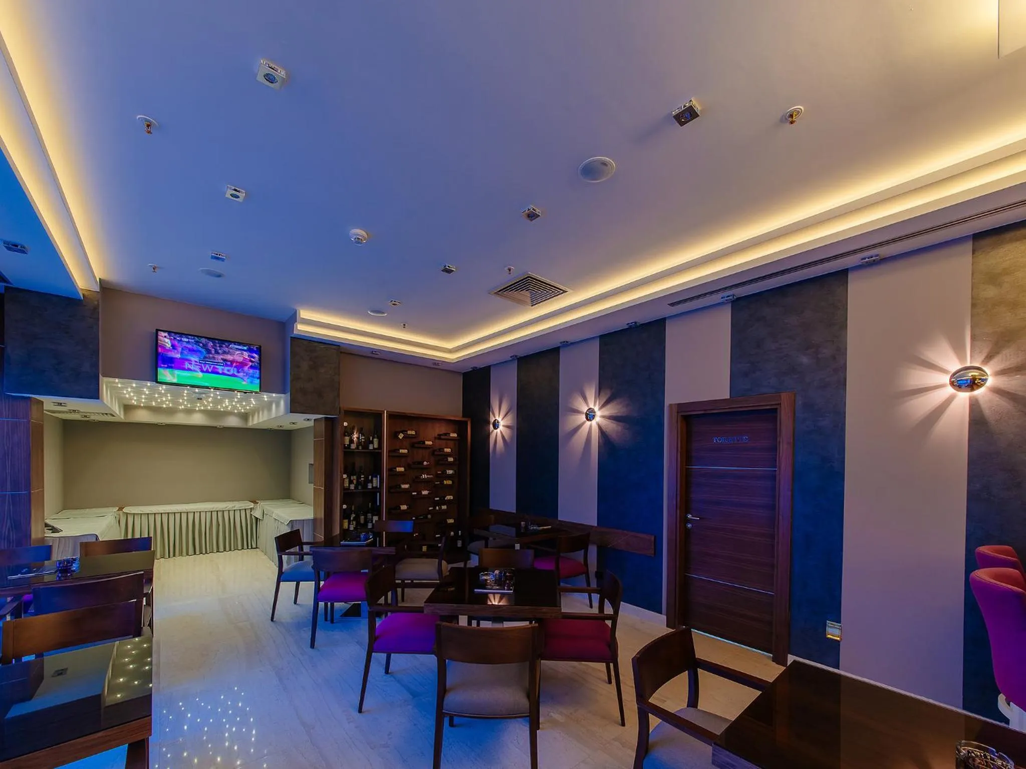 Restaurant/places to eat in Hotel New Star