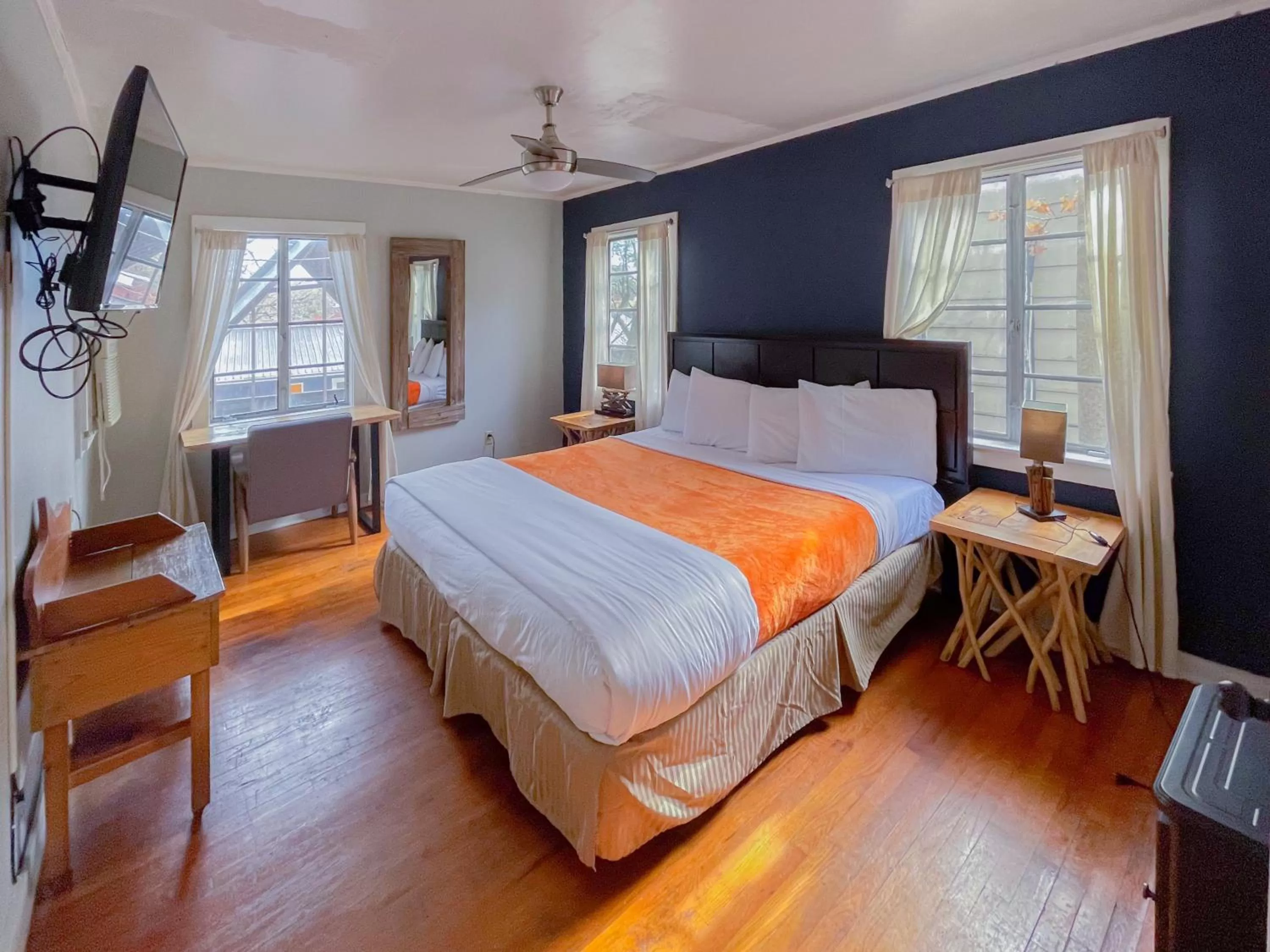 Bed in The Wanderoo Lodge